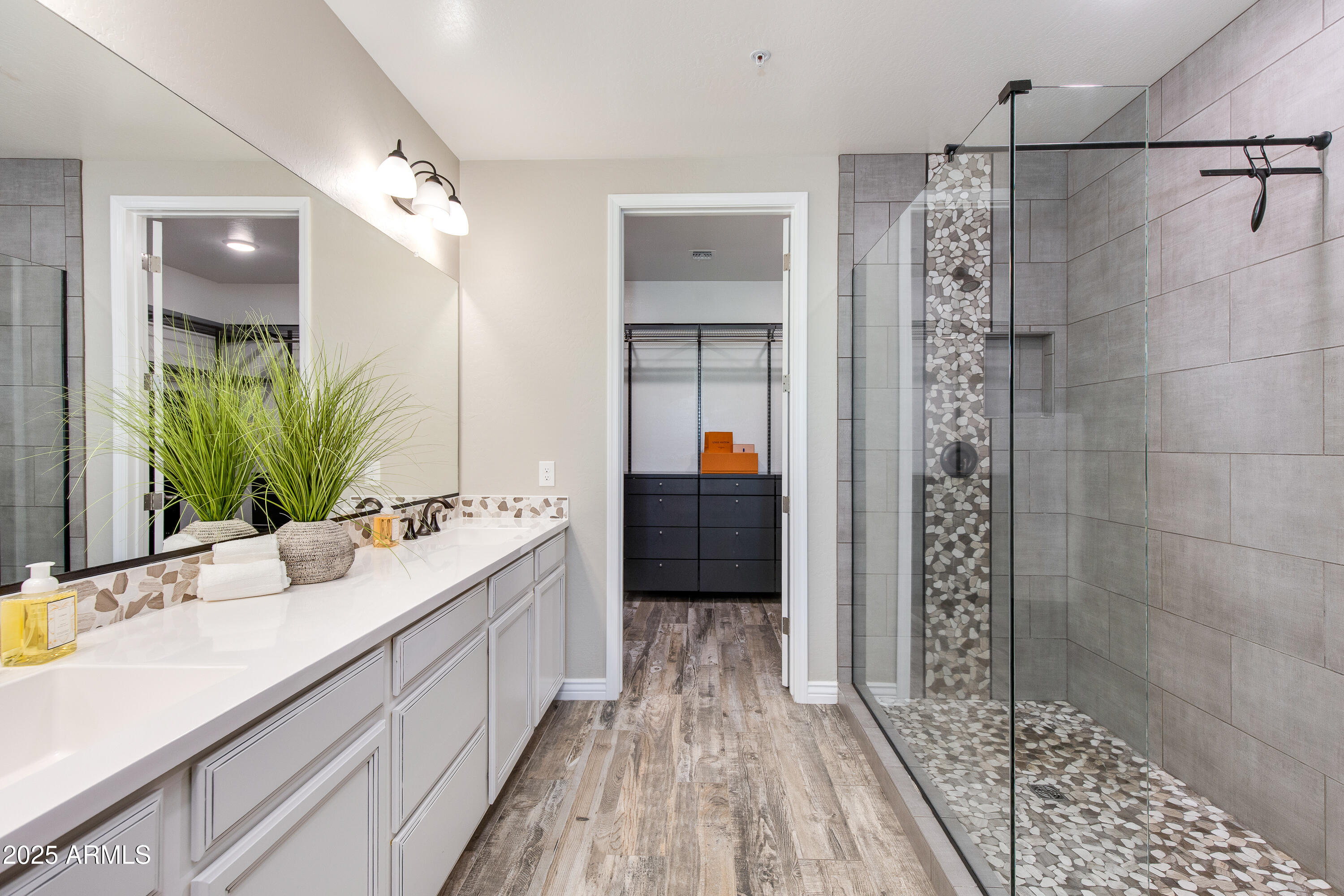 5100 E RANCHO PALOMA Drive, 1025