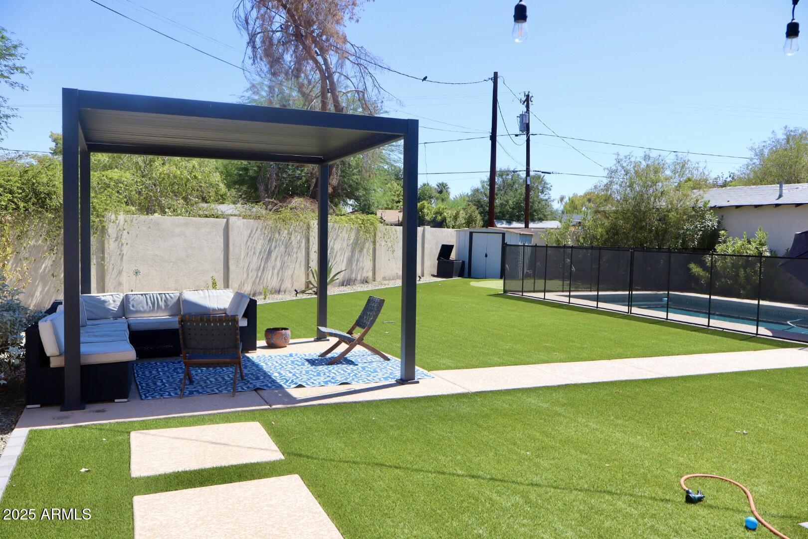 1107 W TURNEY Avenue