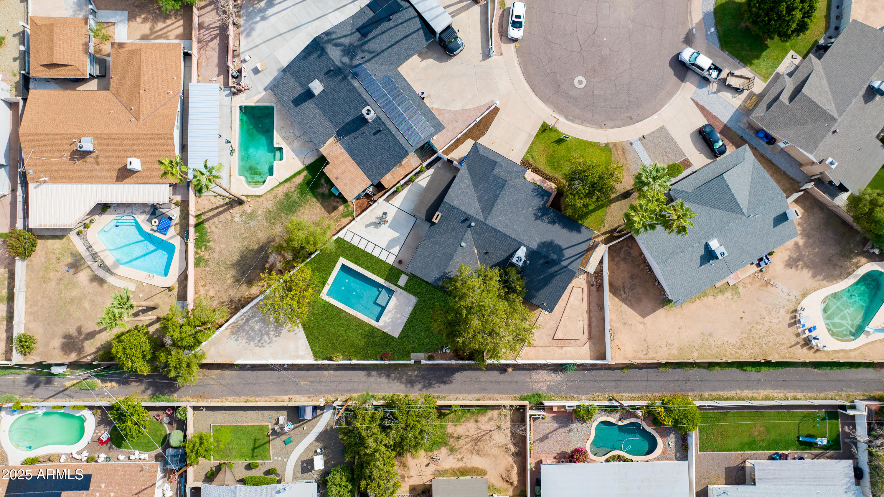 1638 W NORTHERN Avenue