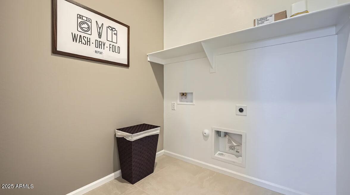 9533 W FLOWER Street