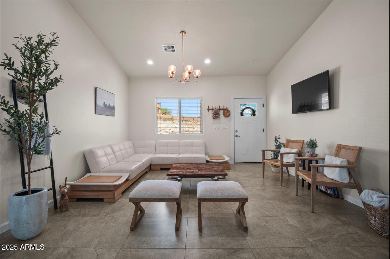 1182 E PASEO MATAMOROS