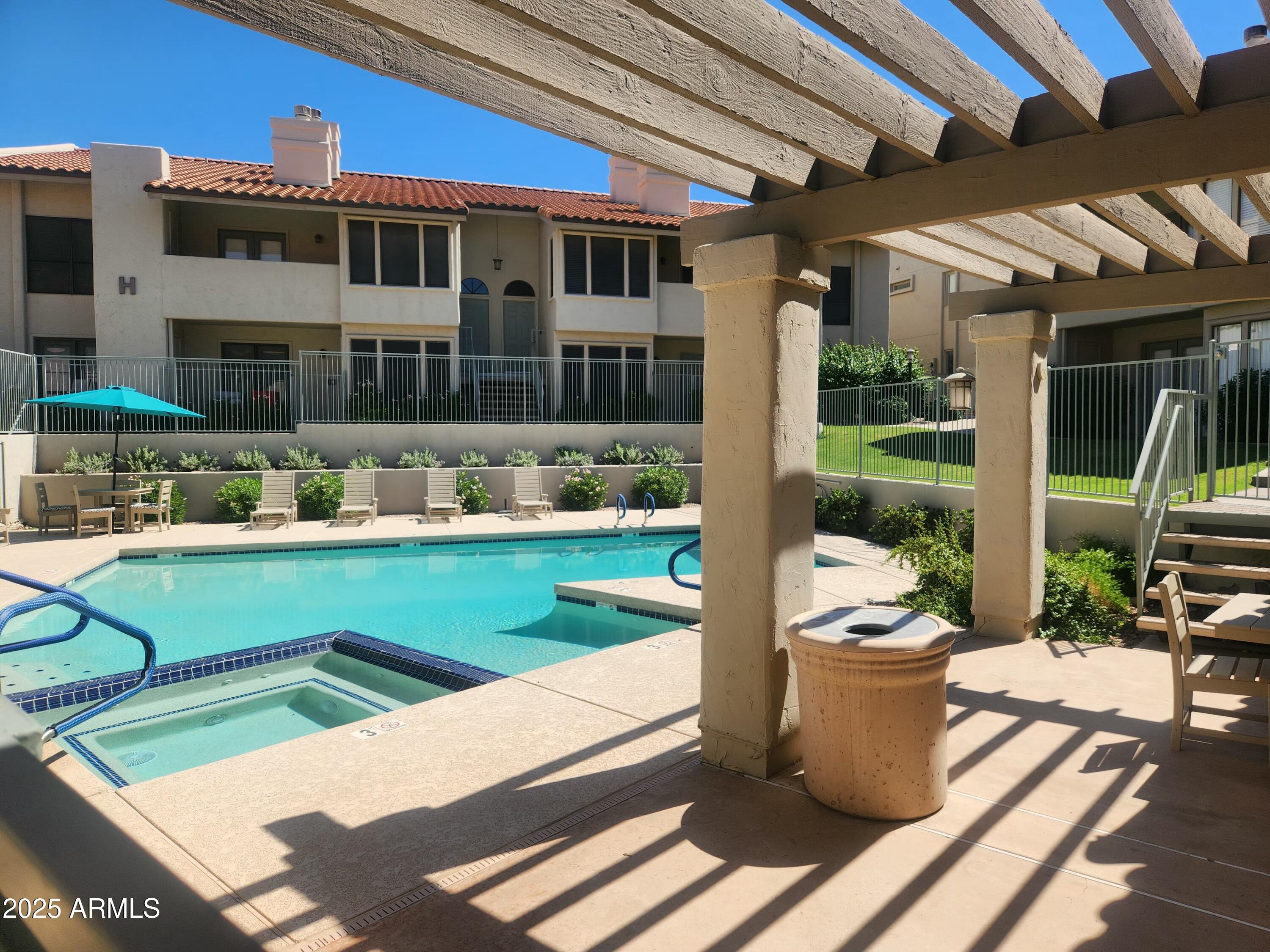 1820 E MORTEN Avenue, 112