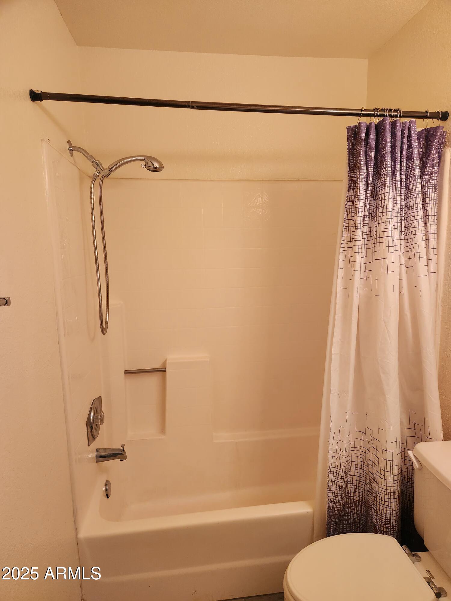 1820 E MORTEN Avenue, 112