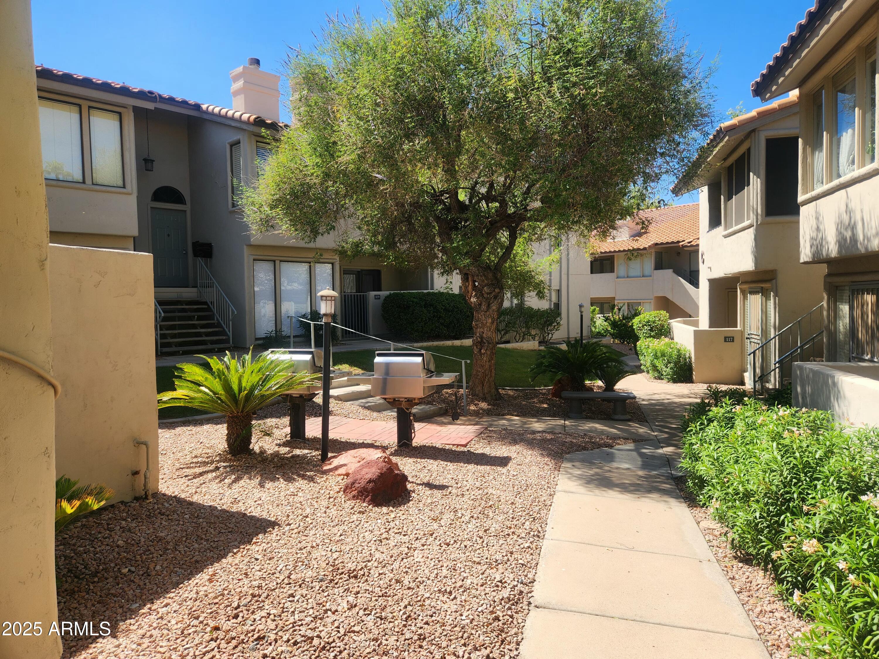 1820 E MORTEN Avenue, 112