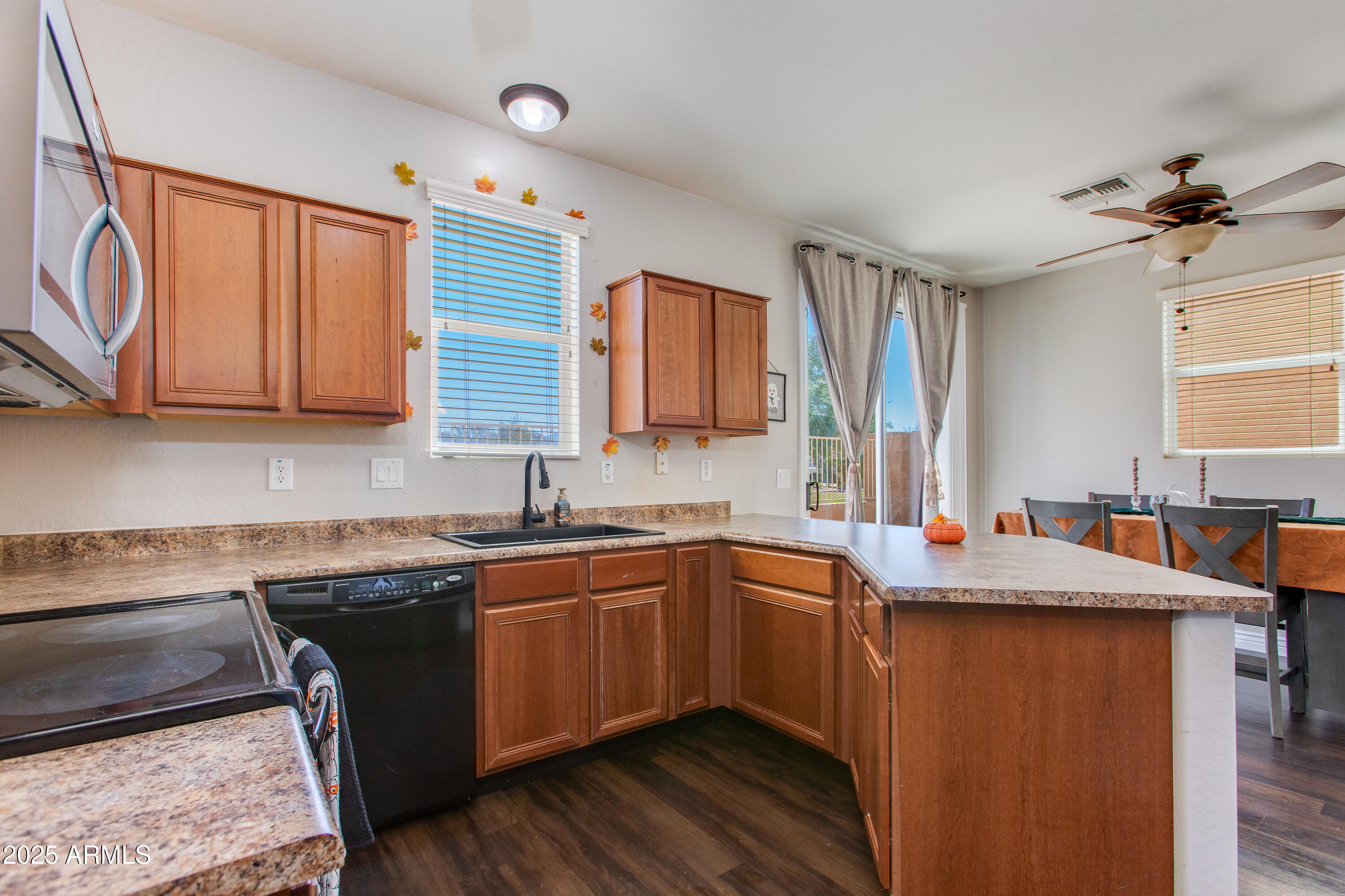 10023 W KINGMAN Street