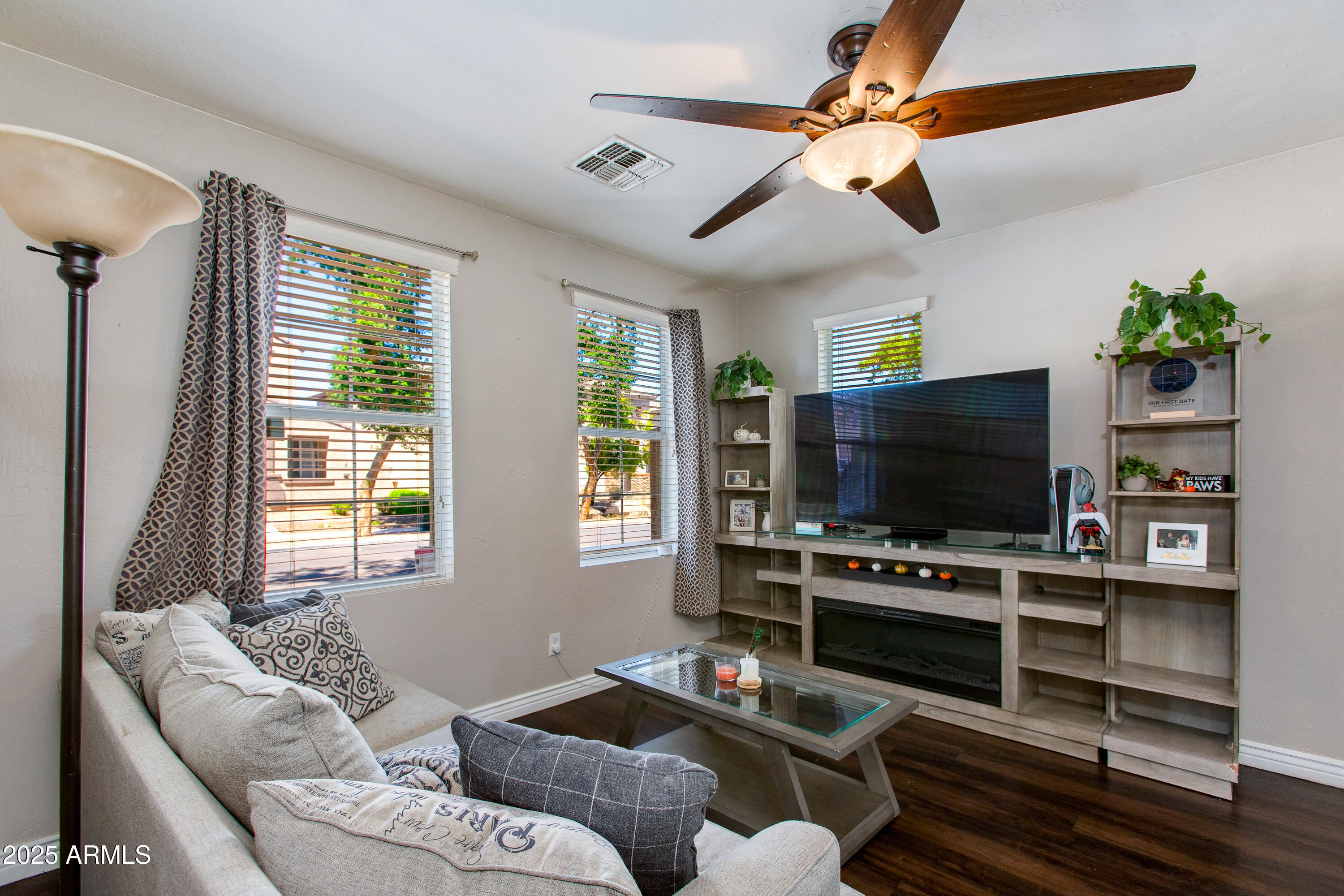 10023 W KINGMAN Street