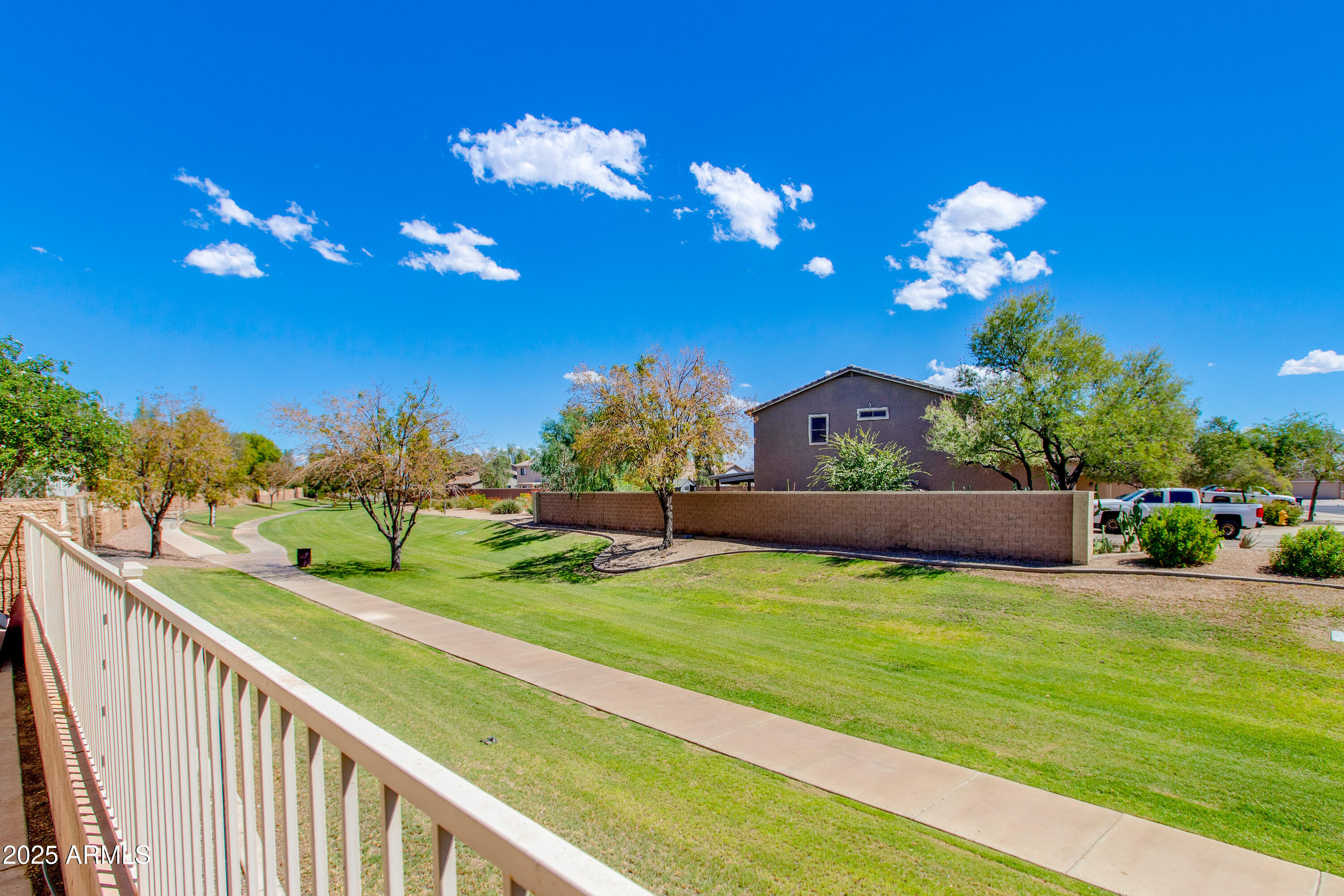 10023 W KINGMAN Street