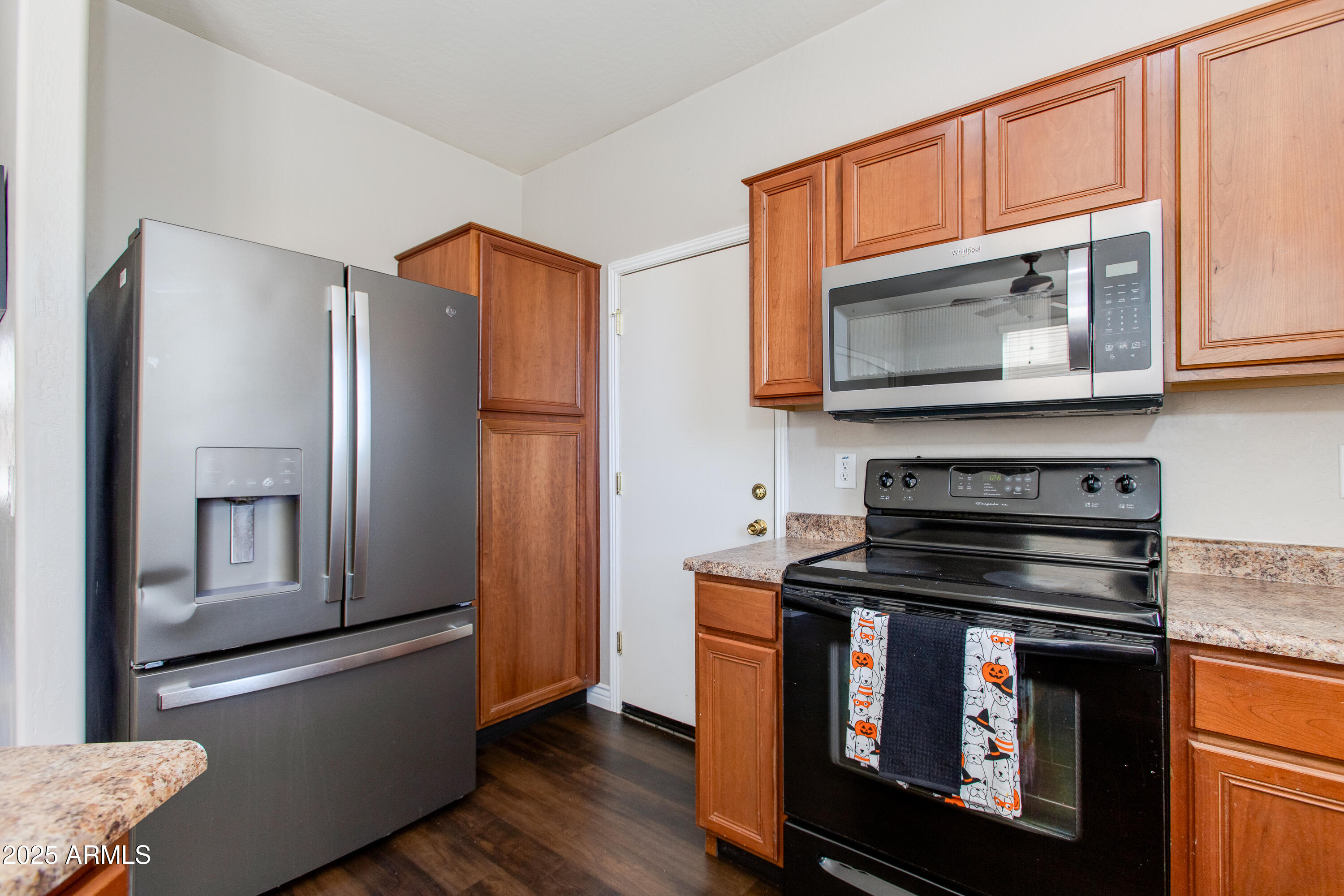 10023 W KINGMAN Street