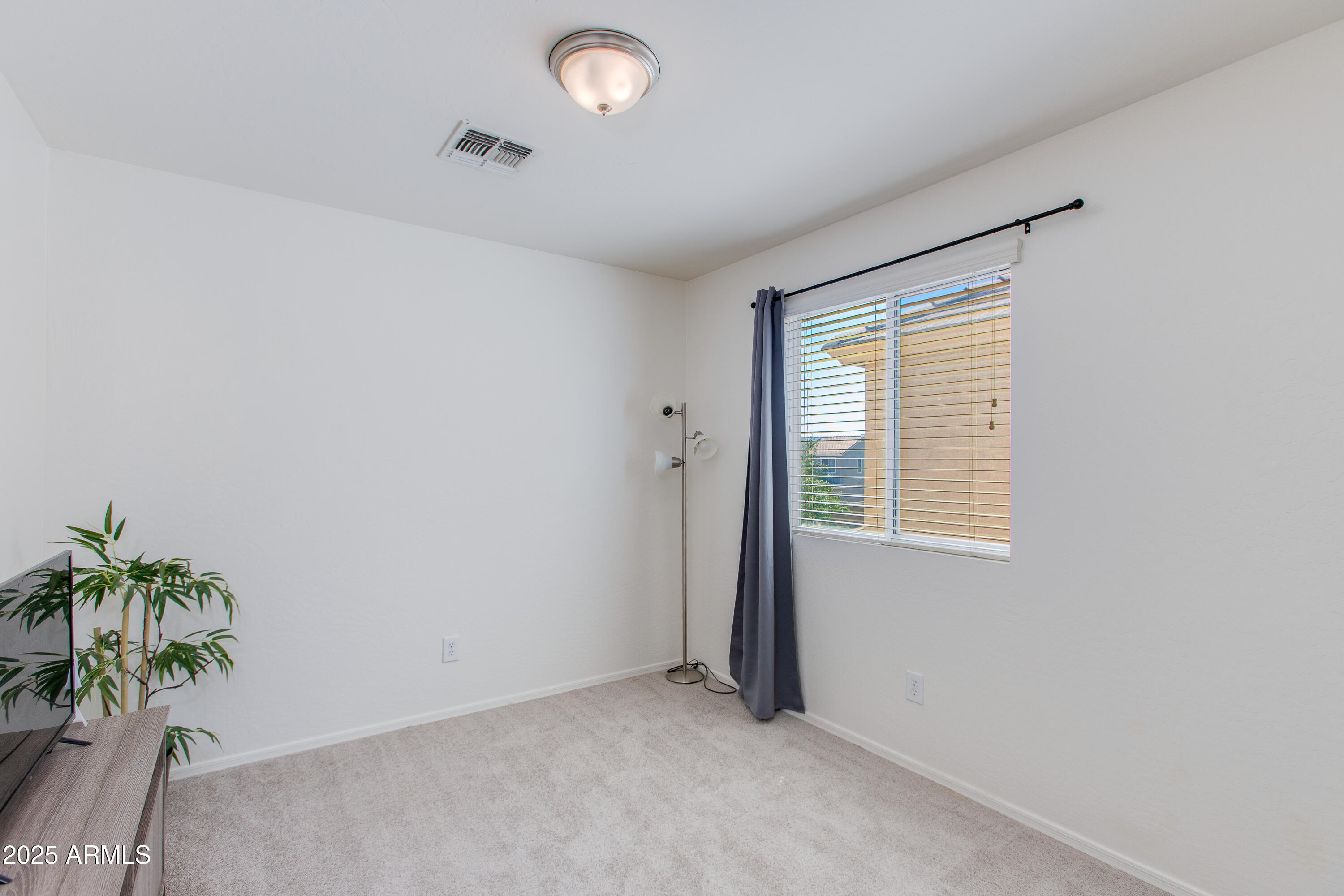 10023 W KINGMAN Street