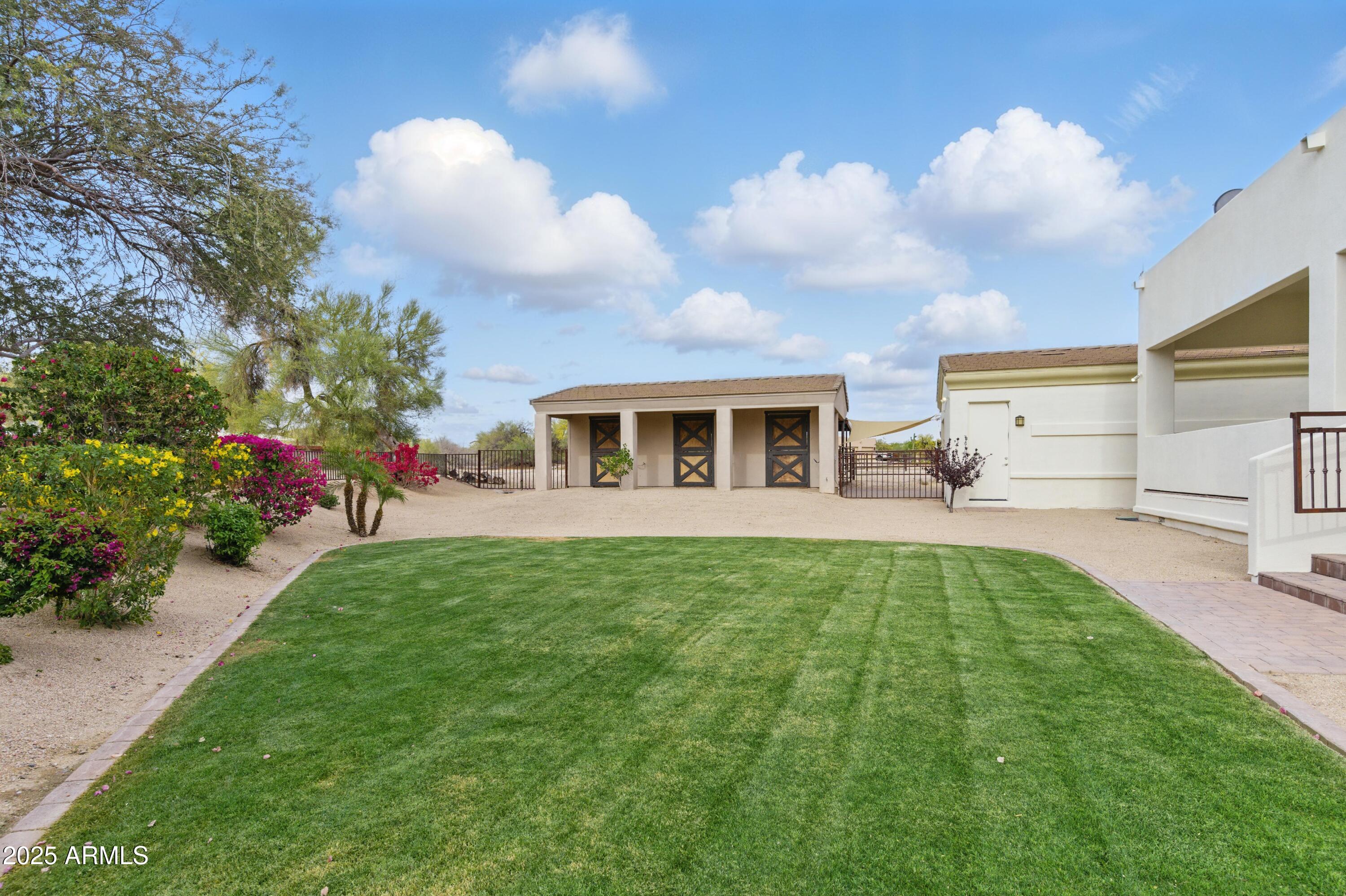 6146 E DIXILETA Drive