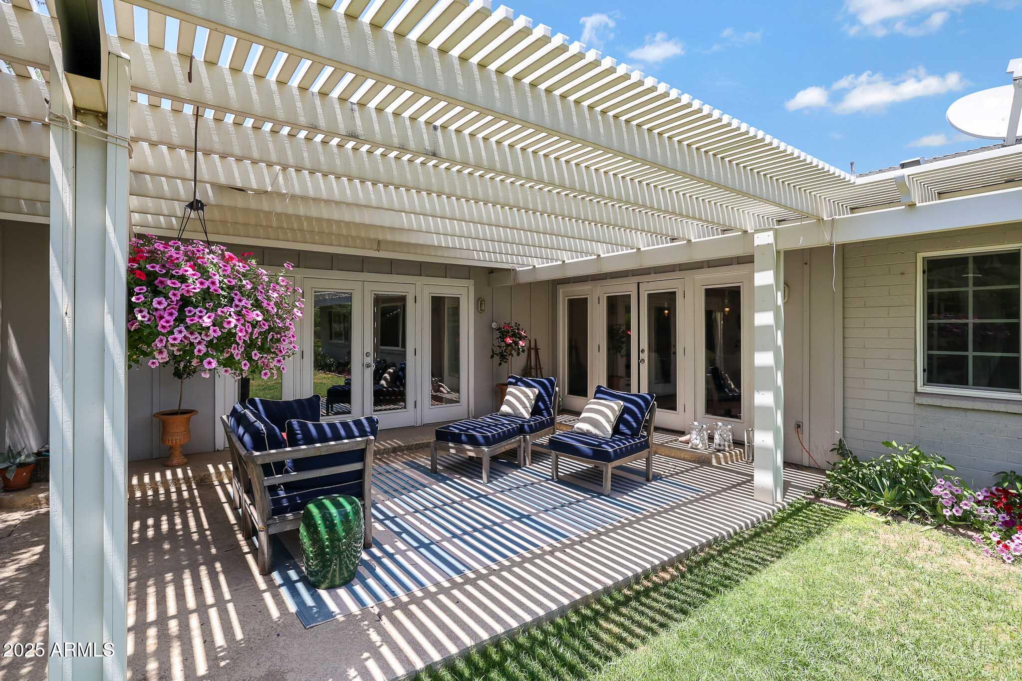 5131 E MITCHELL Drive