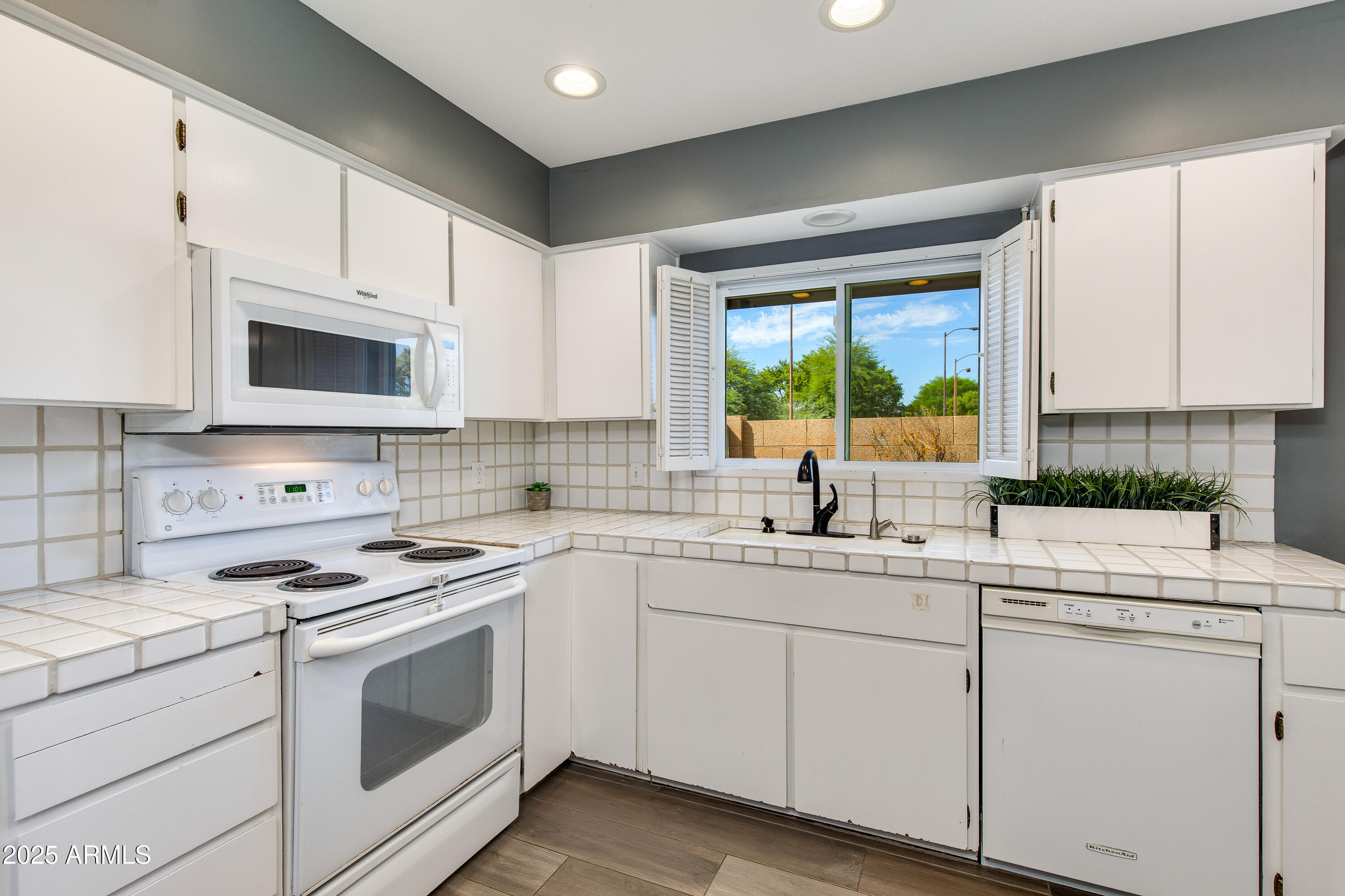 7350 N 11TH Street, Phoenix