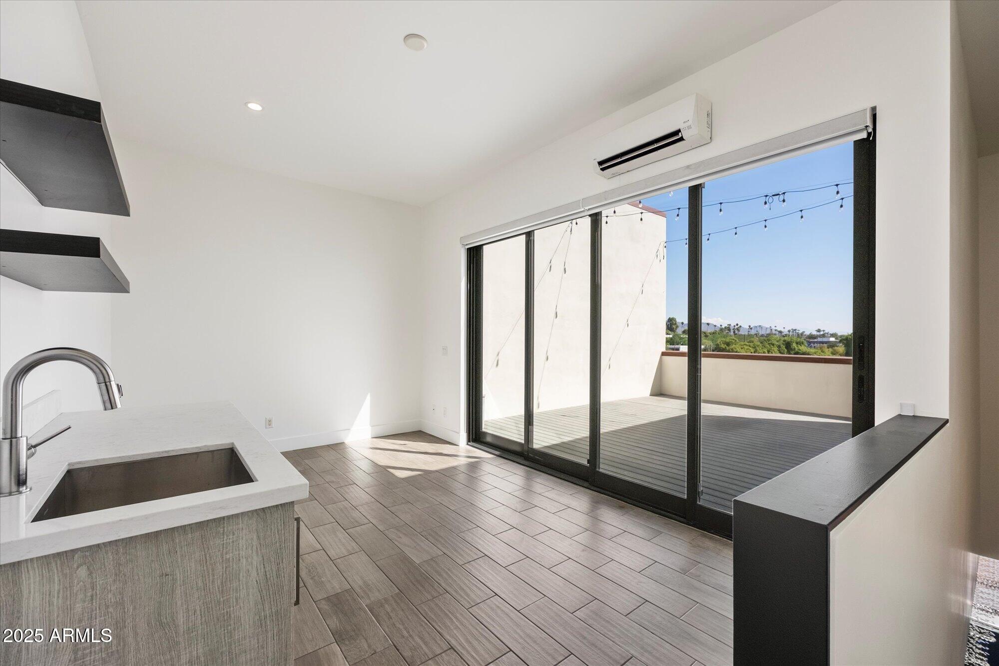 540 W MARIPOSA Street 4