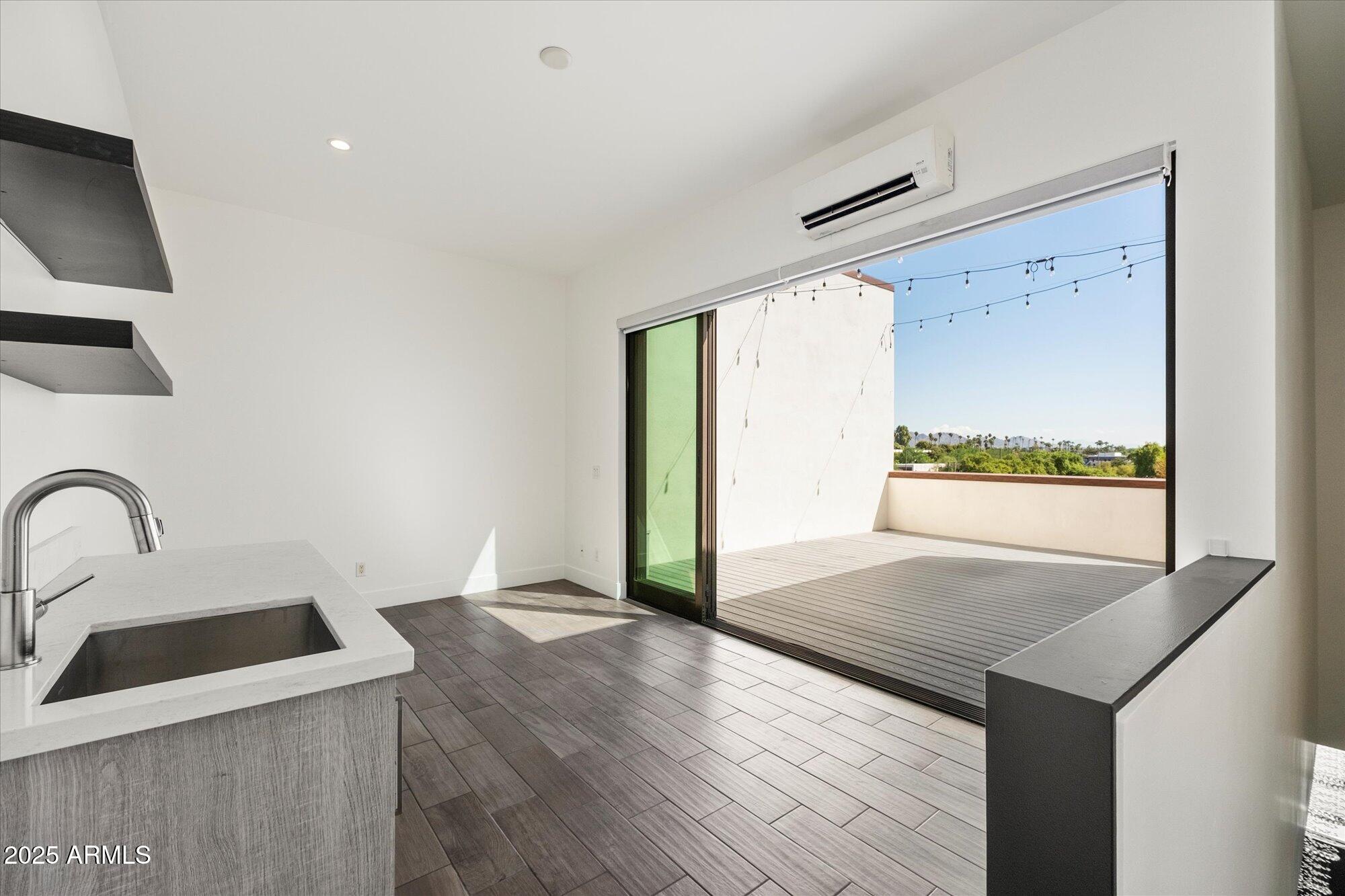 540 W MARIPOSA Street 4