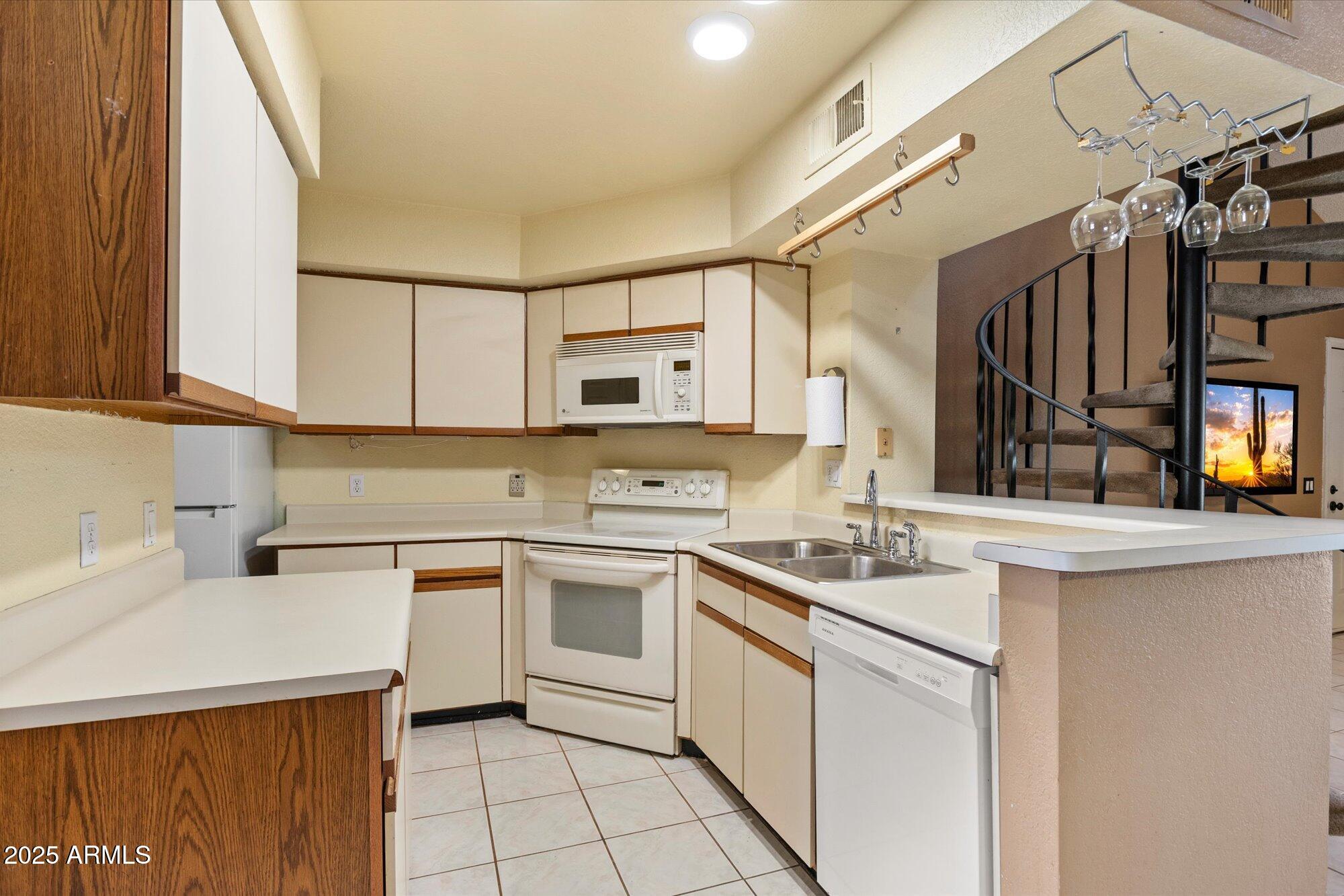 2333 E SOUTHERN Avenue 2080