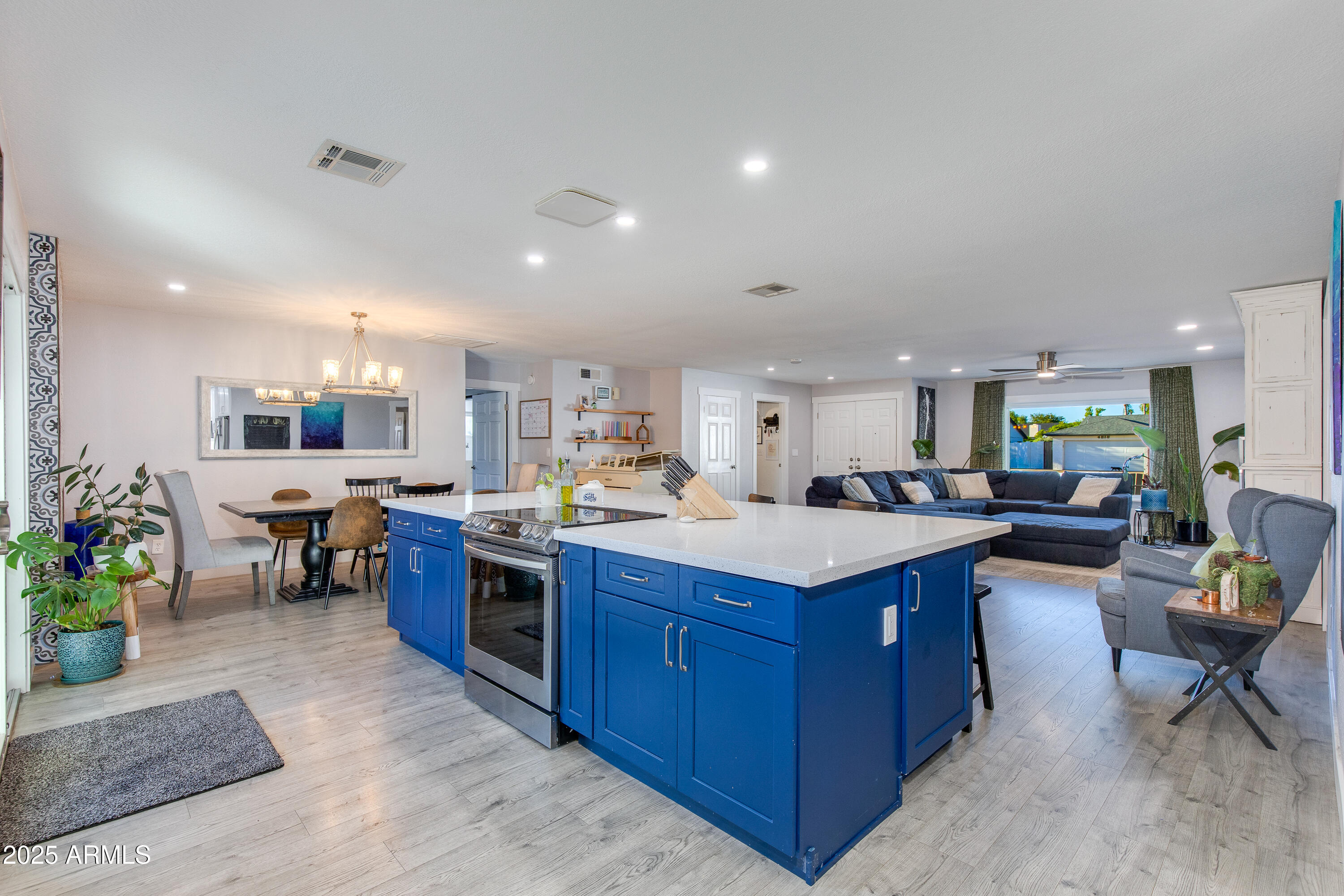 4817 E EMILE ZOLA Avenue