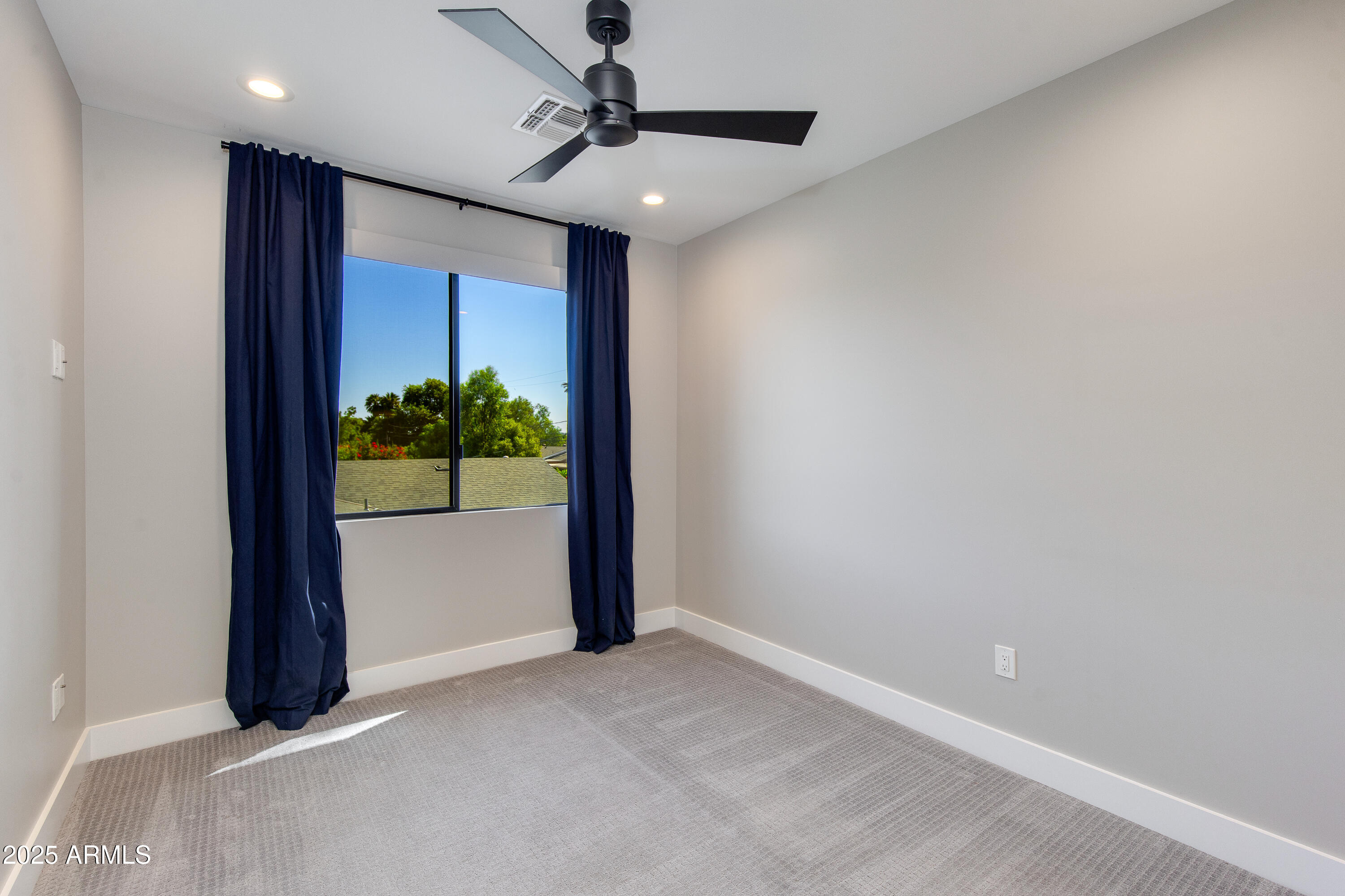 3821 E DEVONSHIRE Avenue, Phoenix