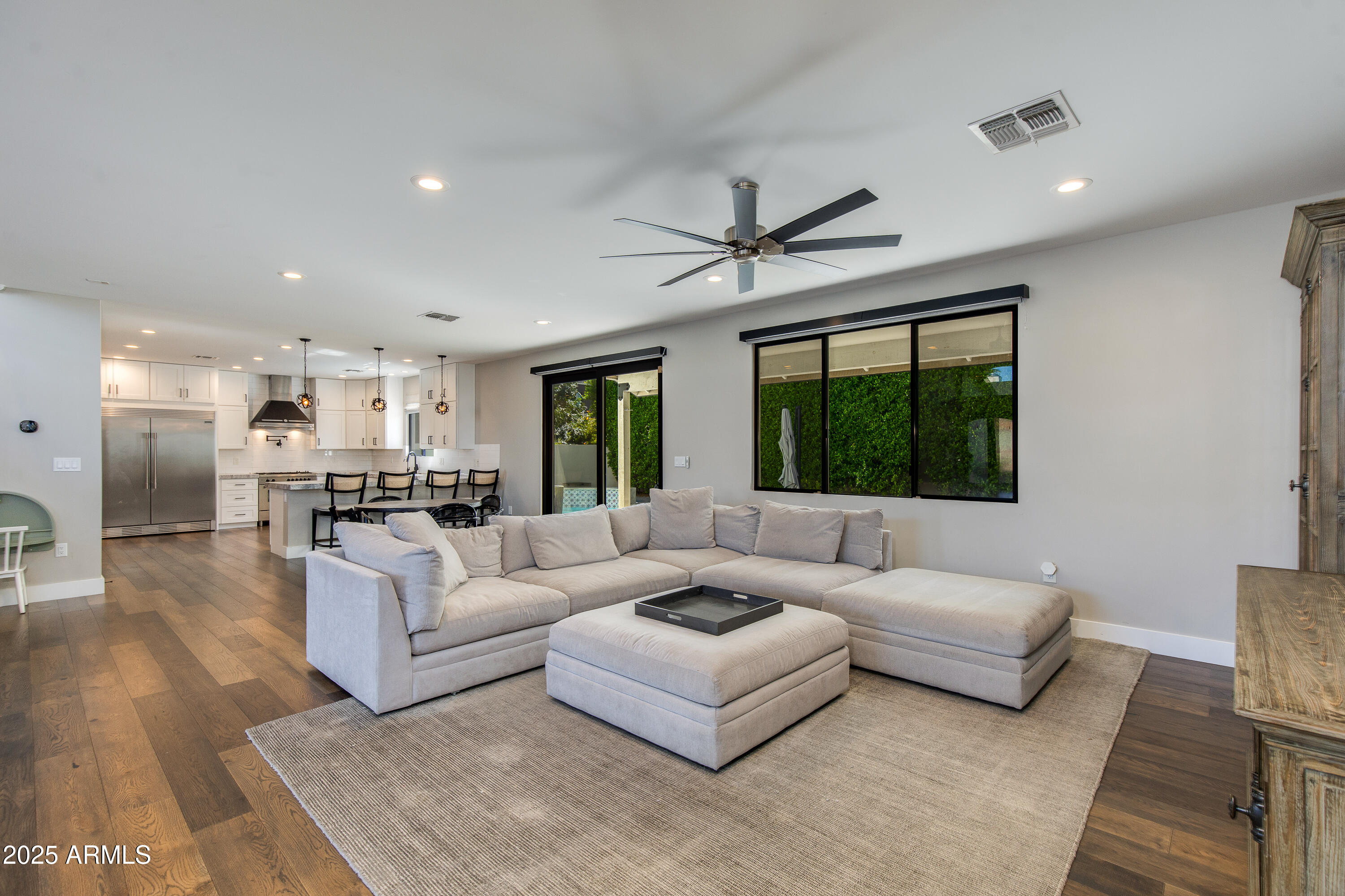 3821 E DEVONSHIRE Avenue, Phoenix