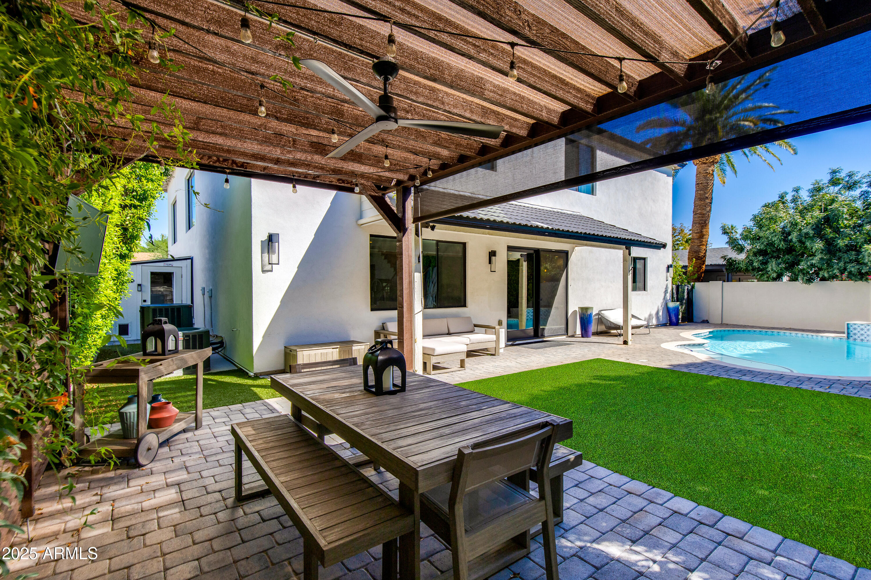 3821 E DEVONSHIRE Avenue, Phoenix