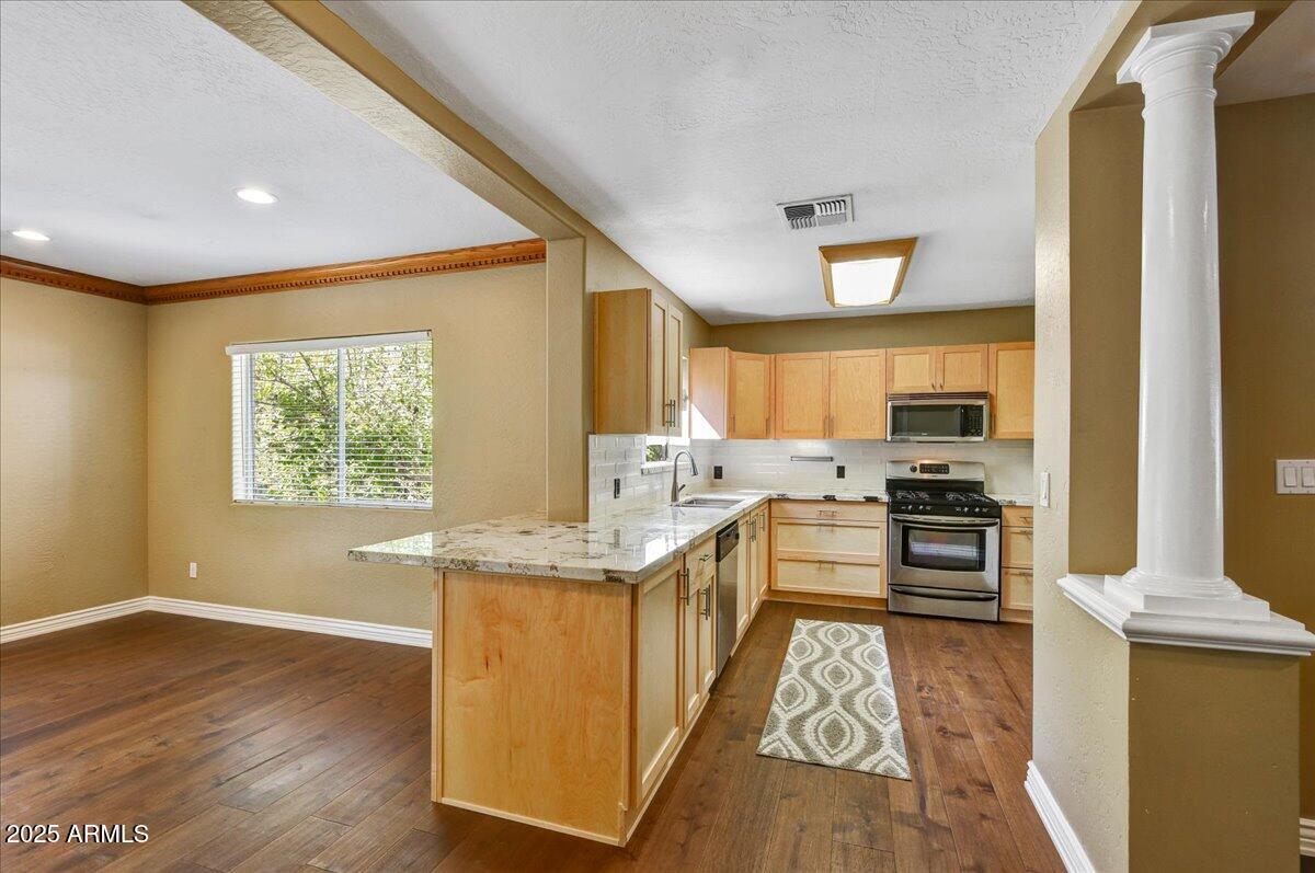 4015 E CHEERY LYNN Road