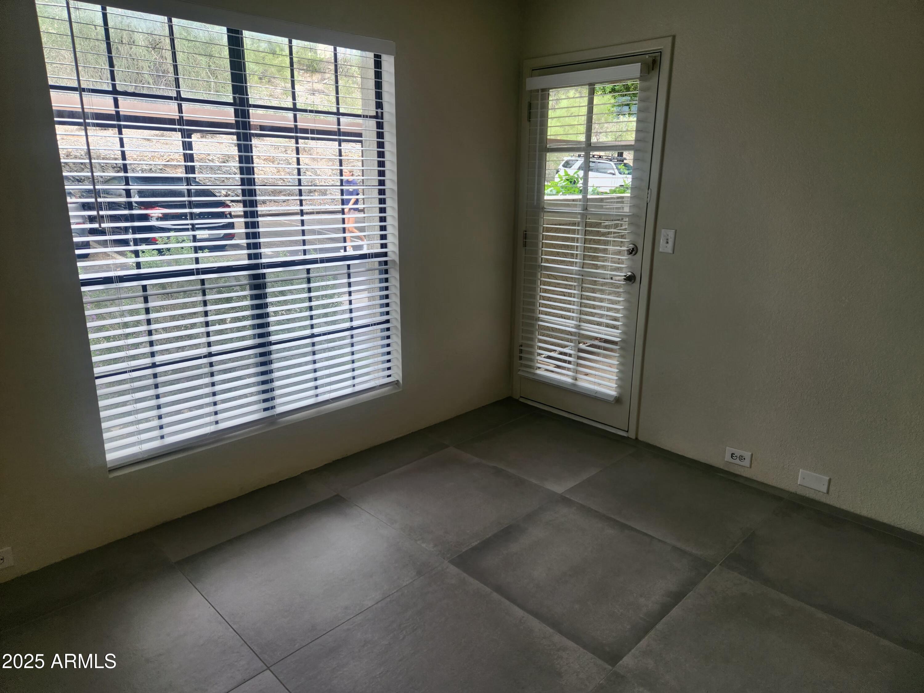 7557 N DREAMY DRAW Drive, 156