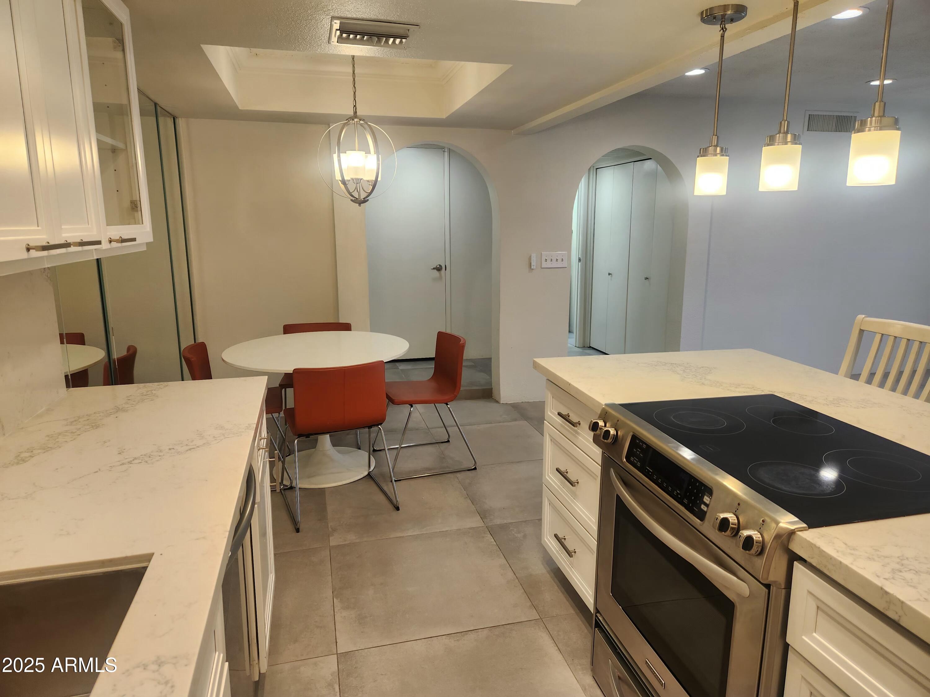 7557 N DREAMY DRAW Drive, 156