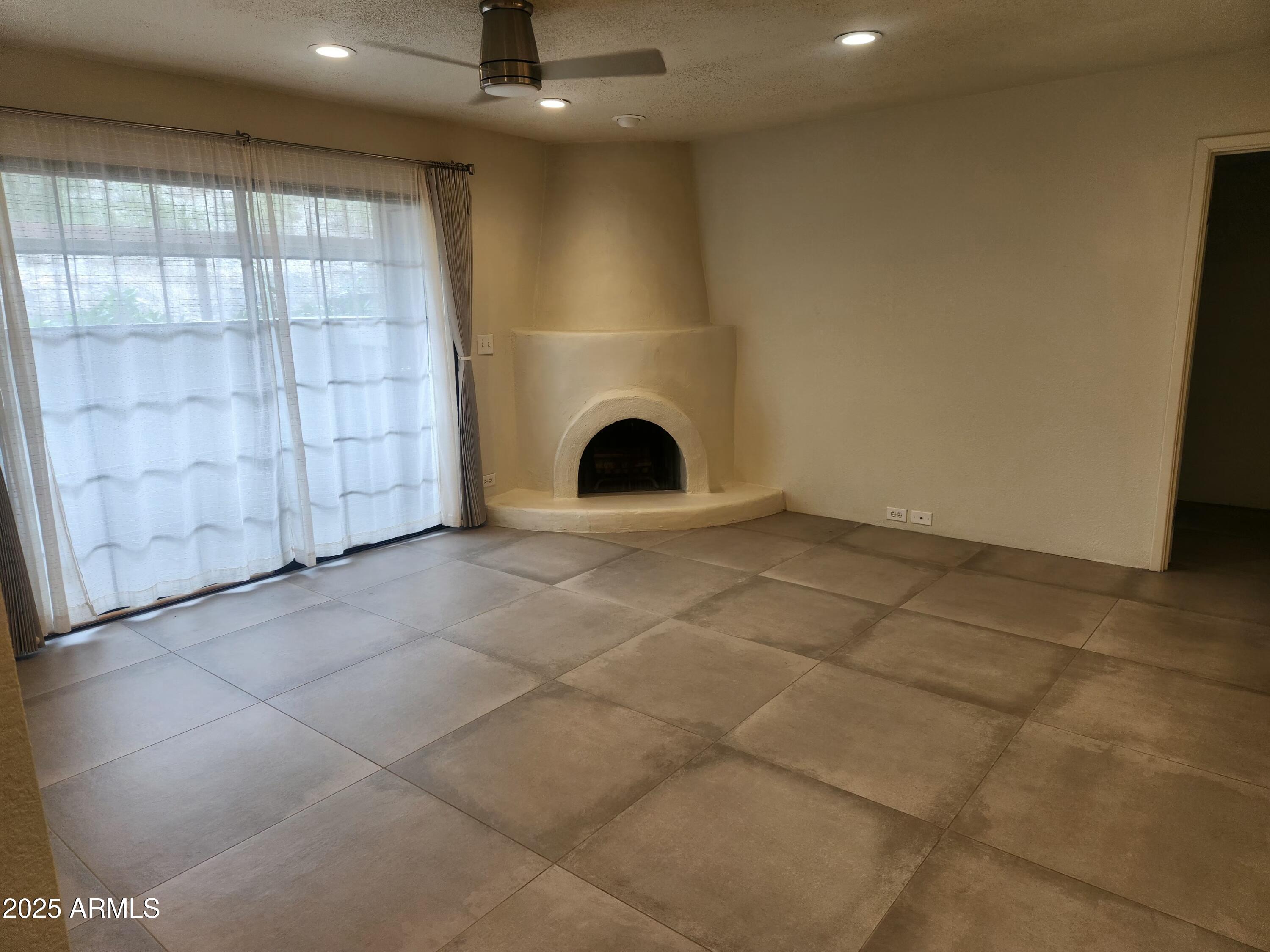 7557 N DREAMY DRAW Drive, 156