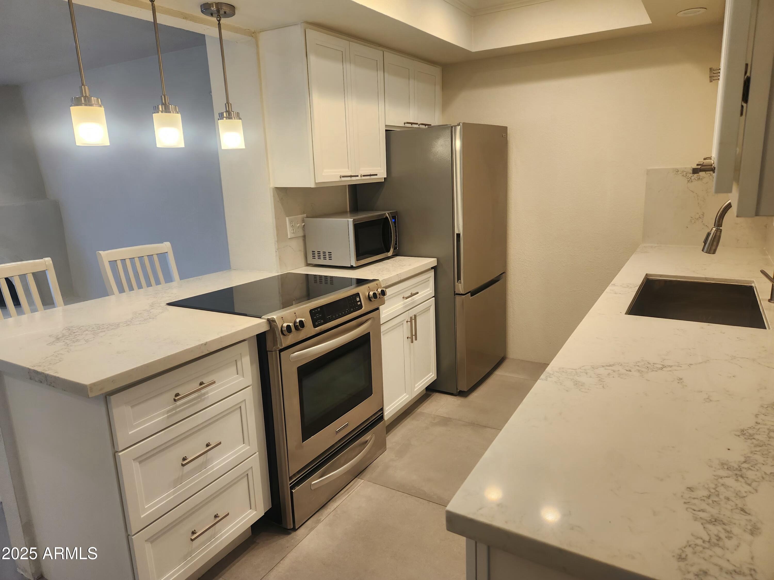 7557 N DREAMY DRAW Drive, 156