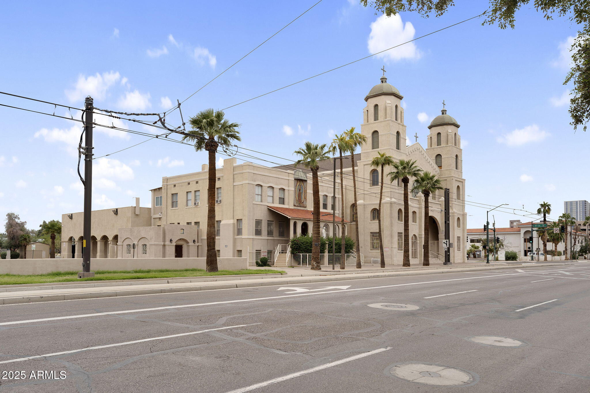 1318 E JEFFERSON Street