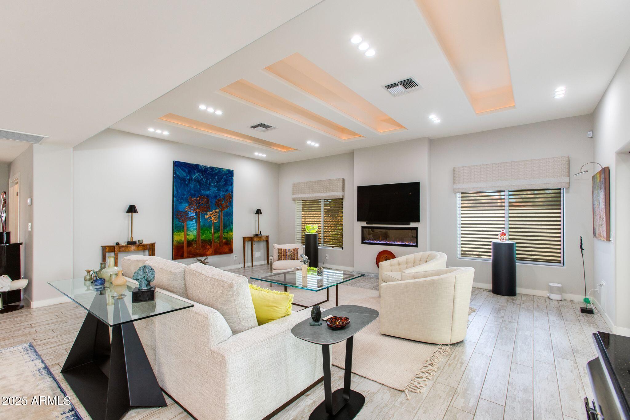 2502 E MONTEBELLO Avenue, Phoenix