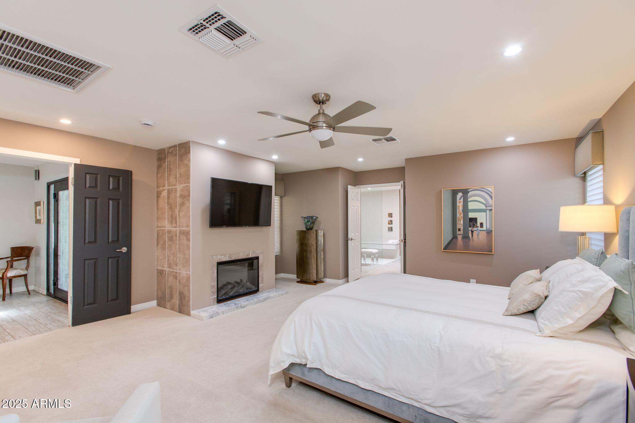 2502 E MONTEBELLO Avenue, Phoenix