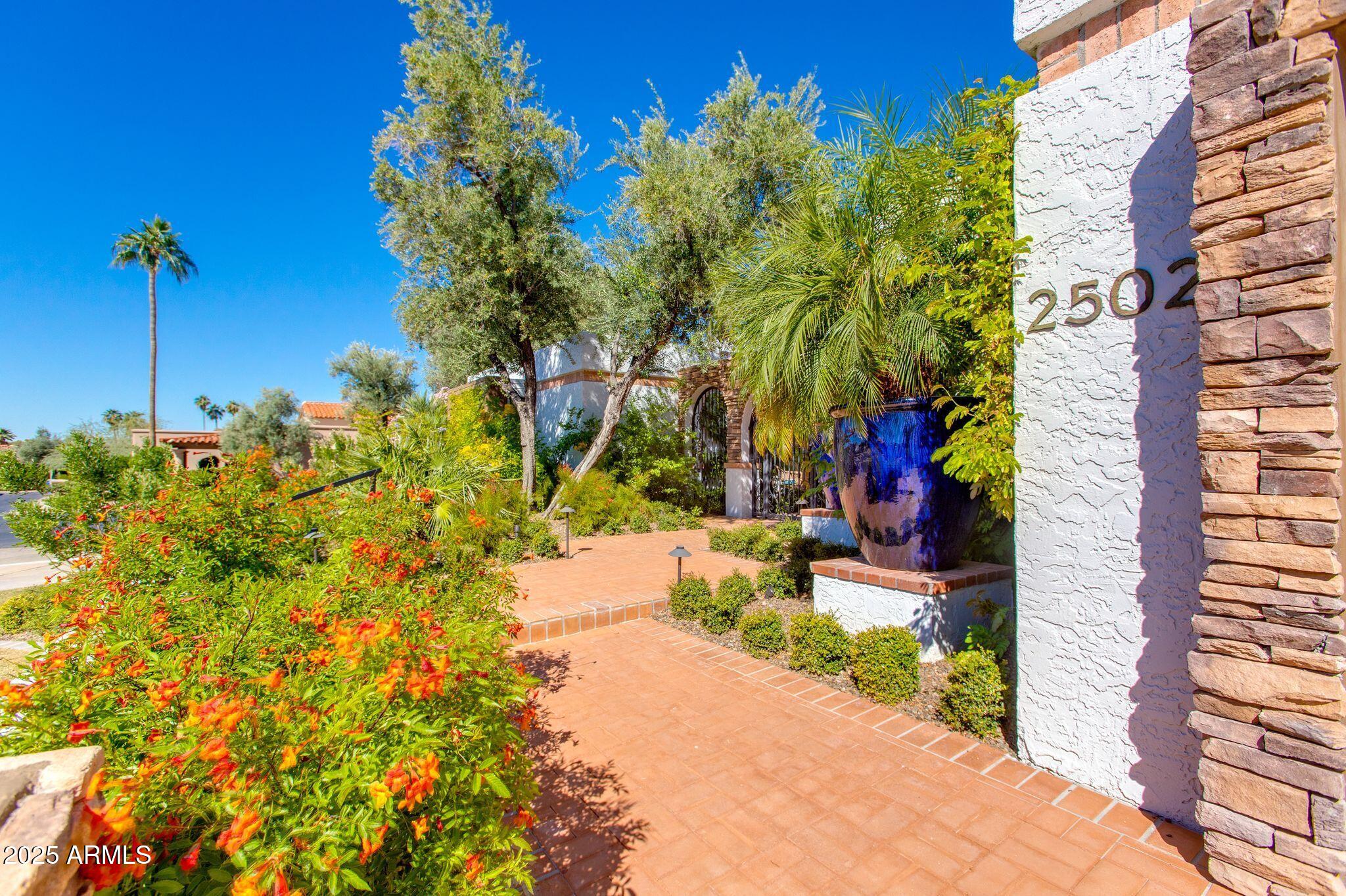 2502 E MONTEBELLO Avenue, Phoenix