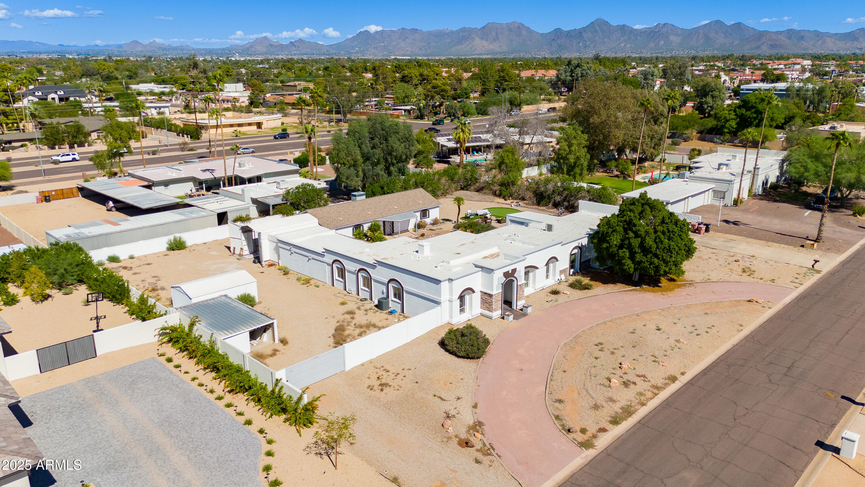 6704 E NORTH Lane, Paradise Valley