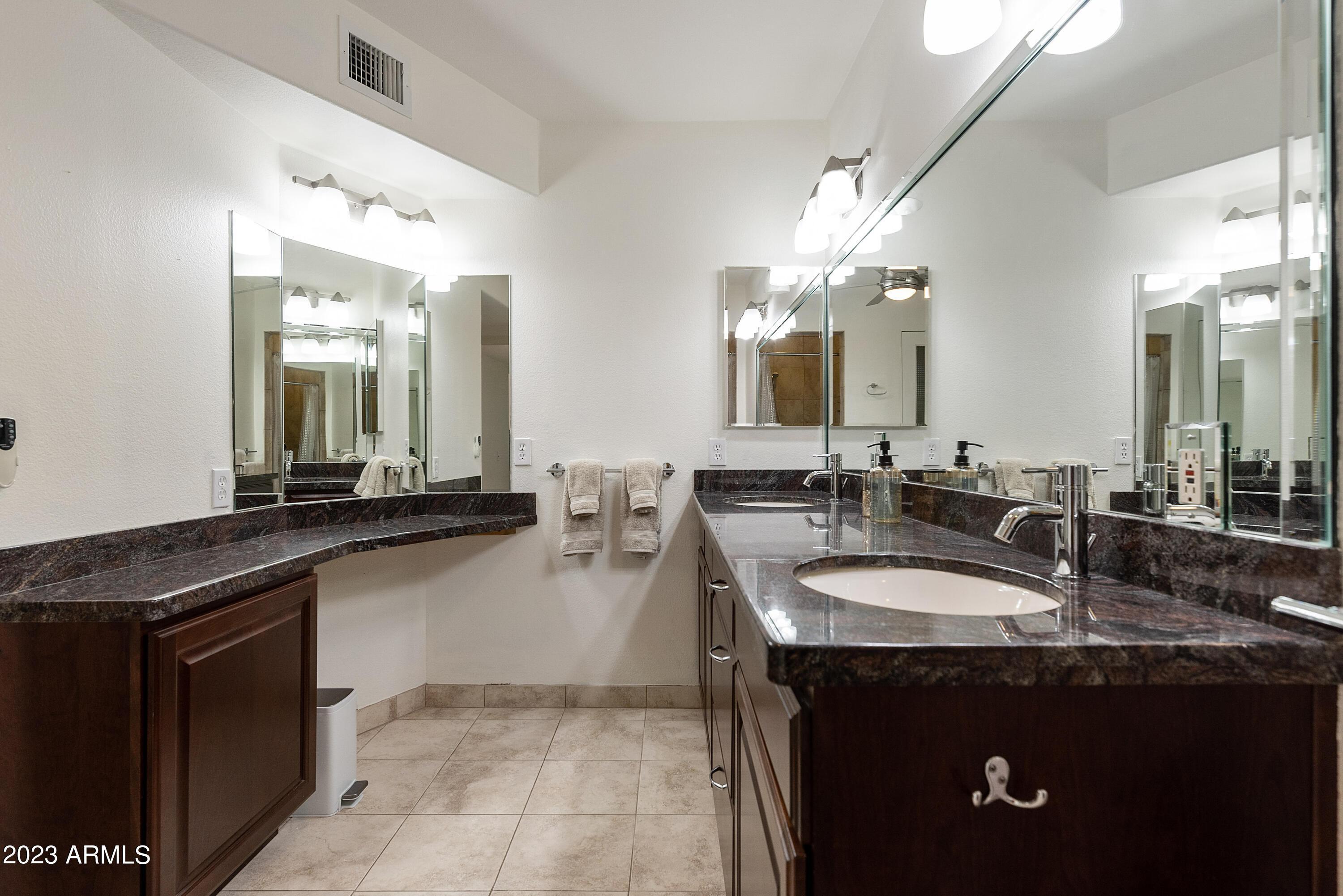 6704 E NORTH Lane, Paradise Valley