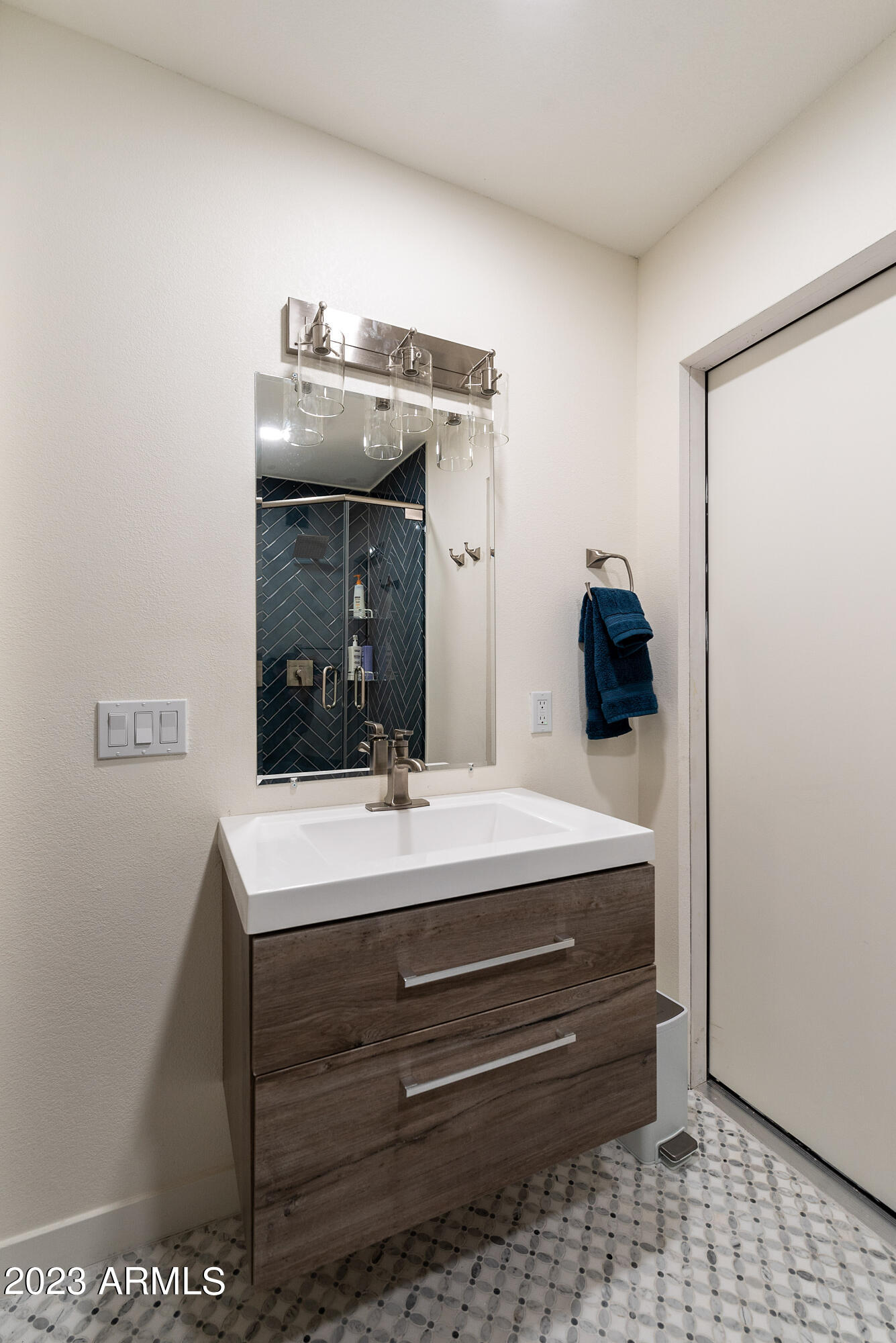 6704 E NORTH Lane, Paradise Valley