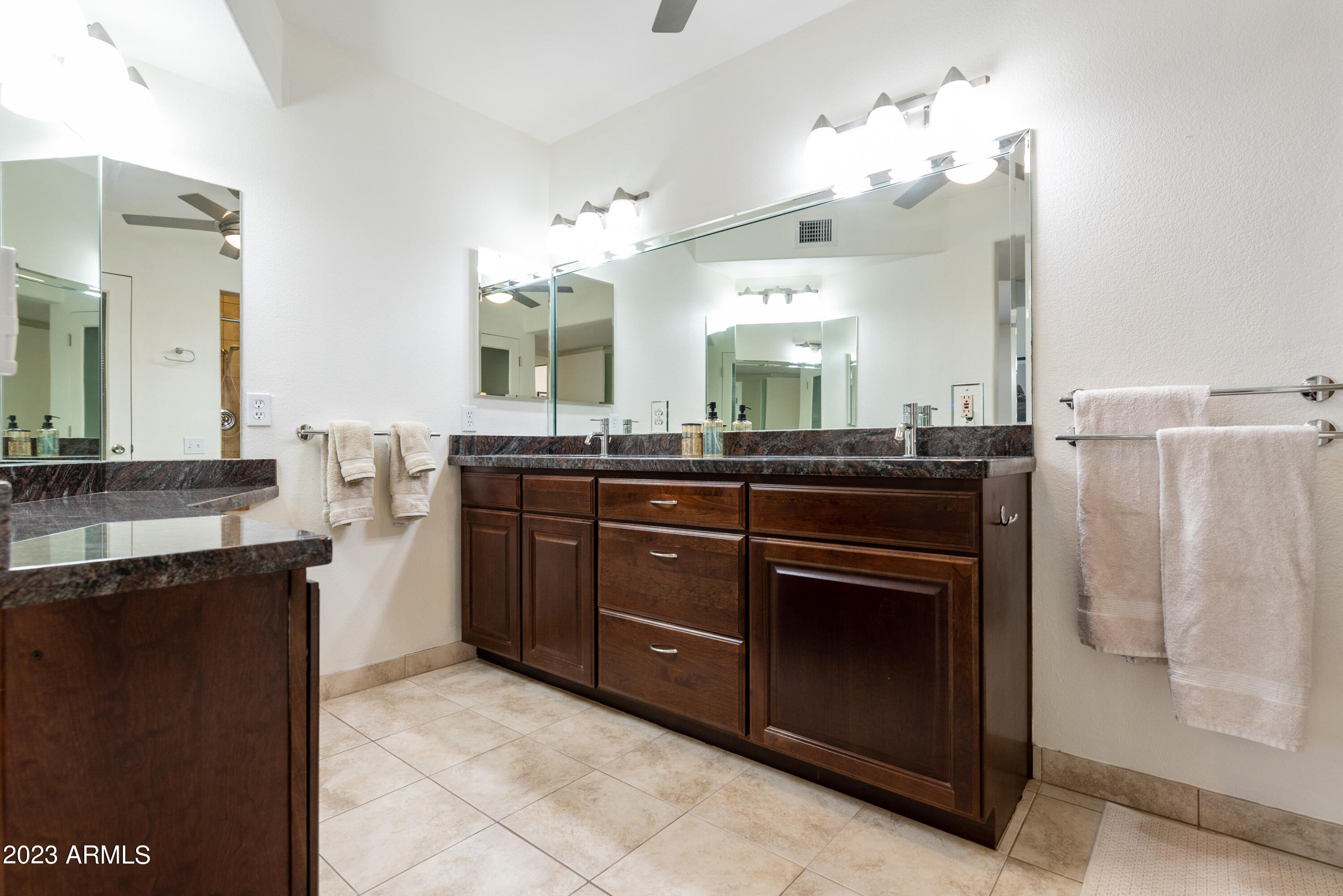 6704 E NORTH Lane, Paradise Valley