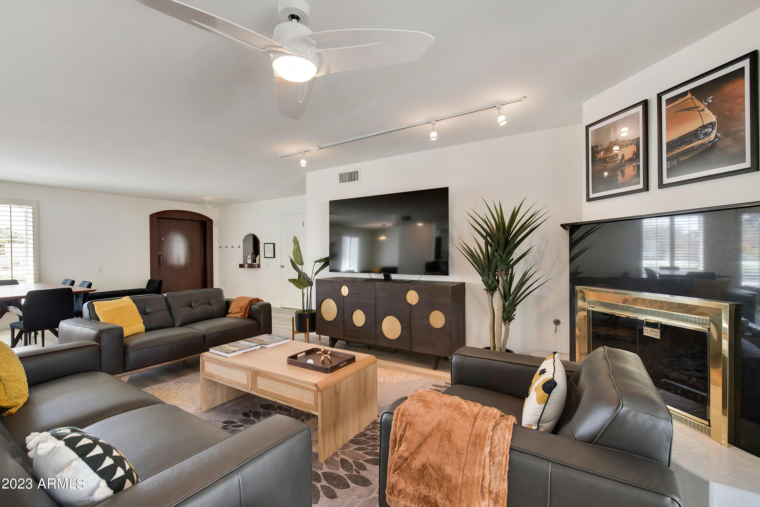 6704 E NORTH Lane, Paradise Valley