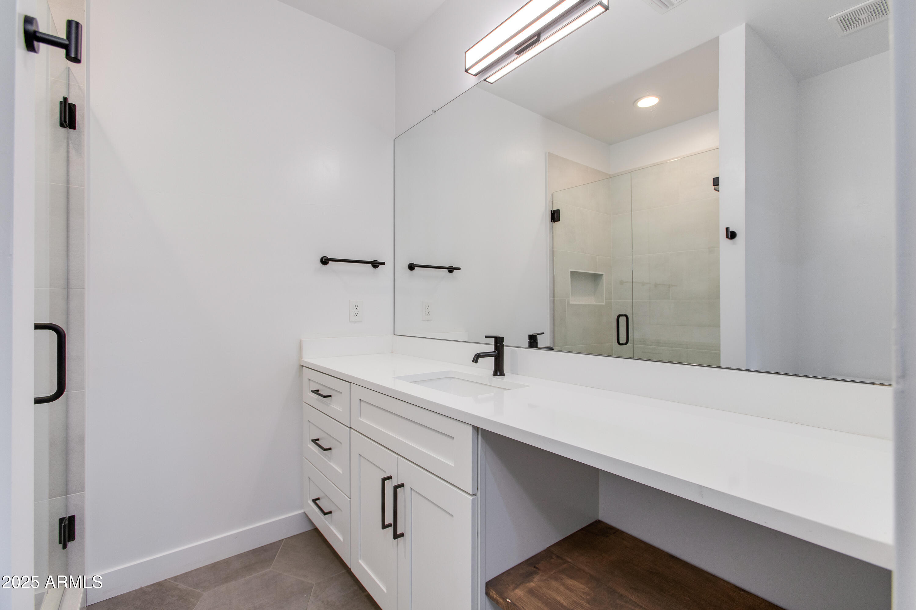 4246 E MULBERRY Drive, Phoenix