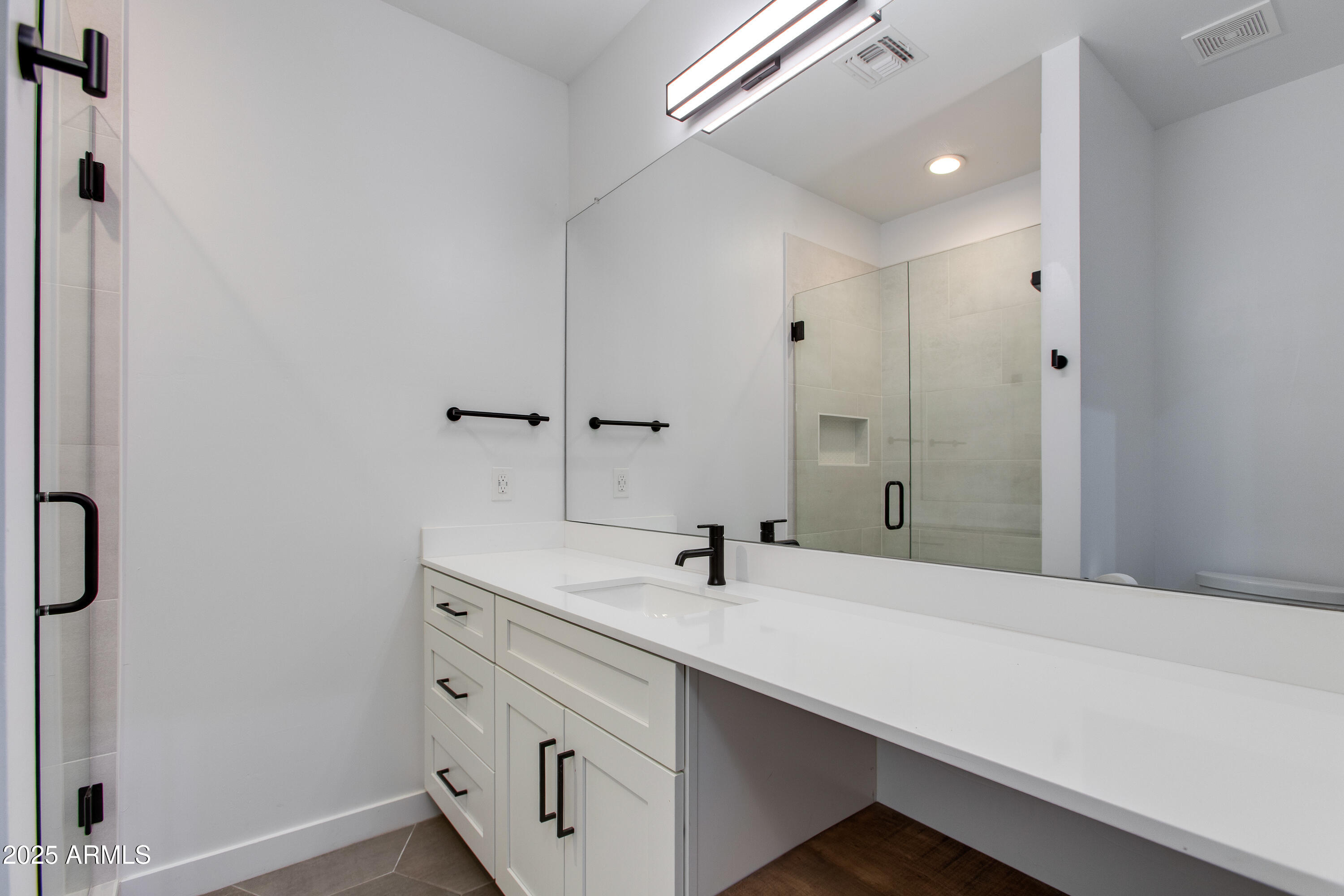 4246 E MULBERRY Drive, Phoenix