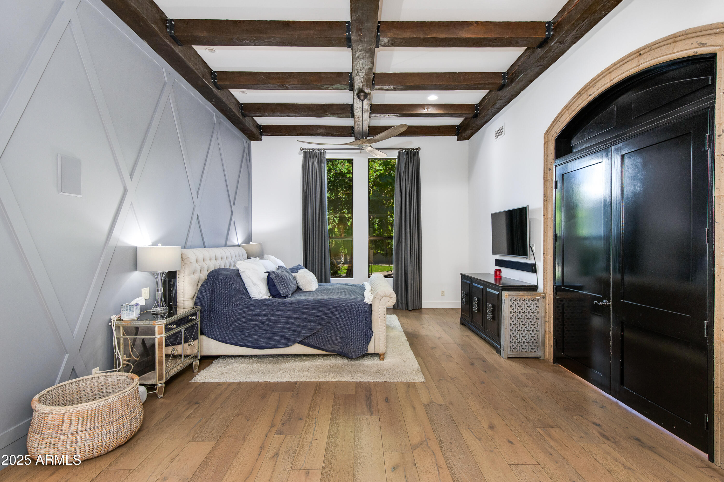 4725 N LAUNFAL Avenue