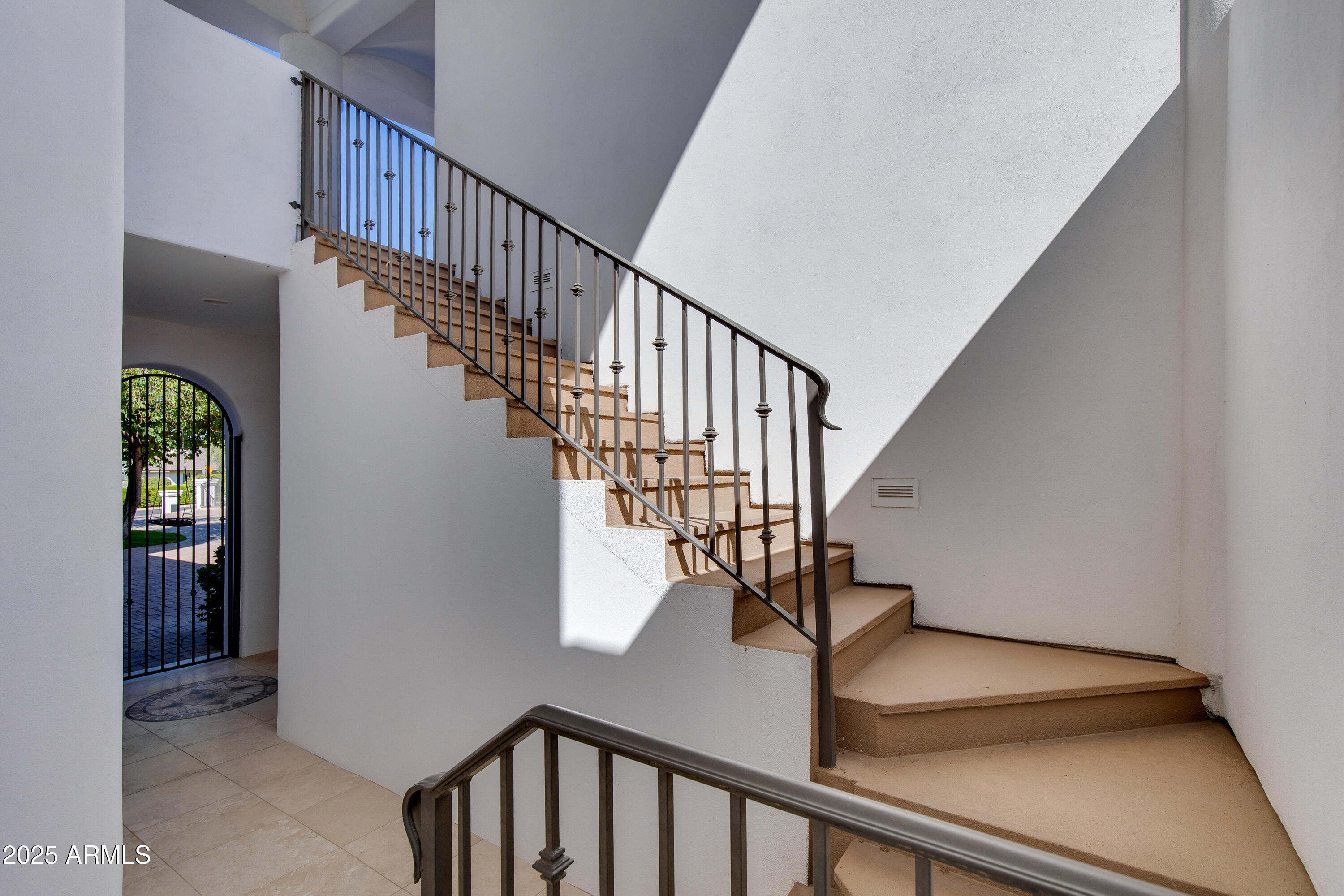 4725 N LAUNFAL Avenue