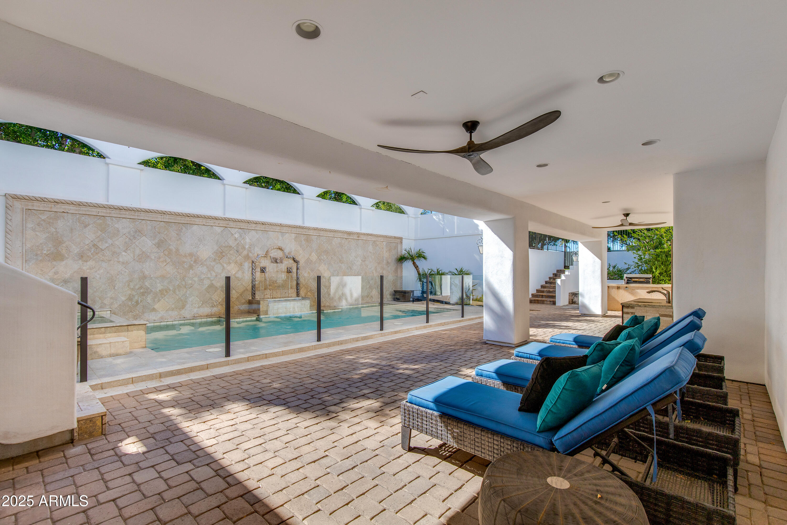 4725 N LAUNFAL Avenue