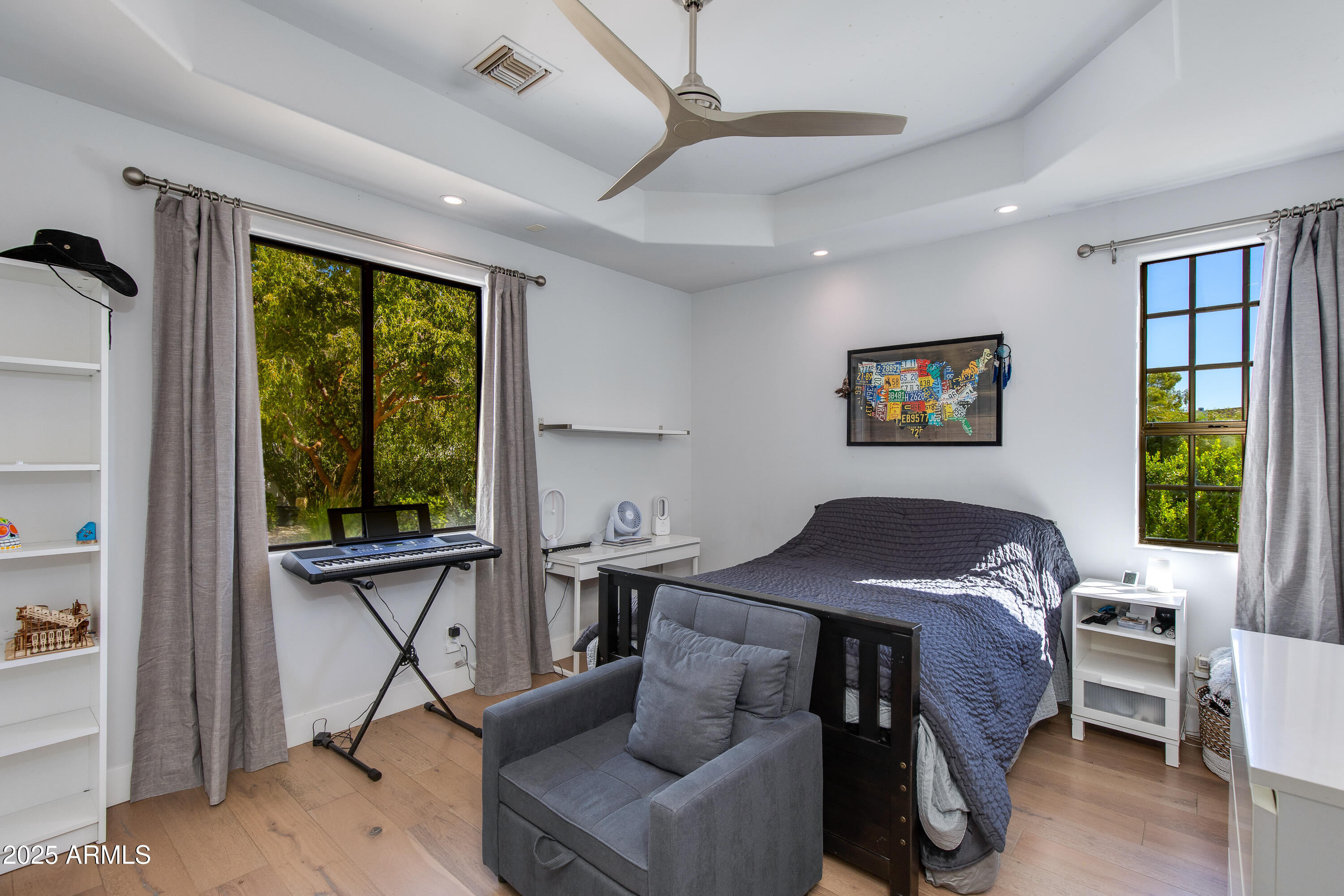 4725 N LAUNFAL Avenue