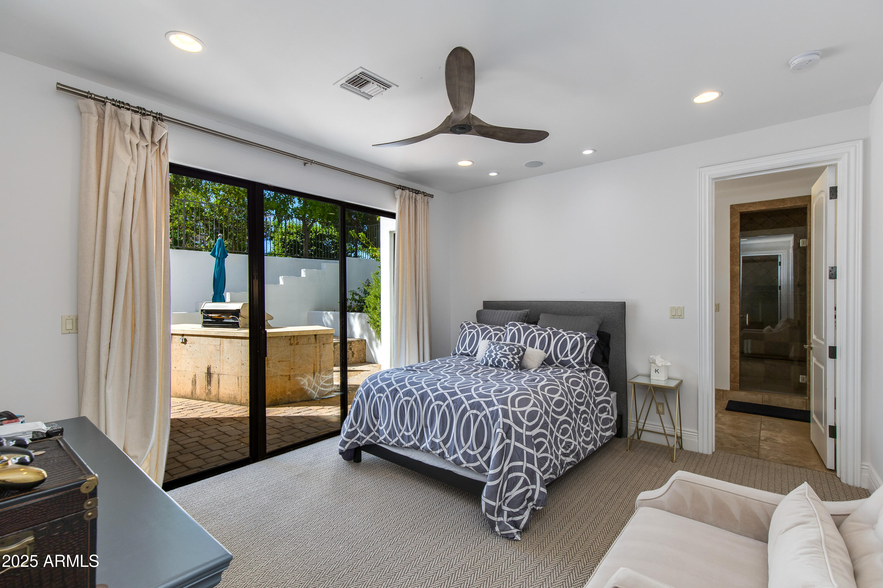 4725 N LAUNFAL Avenue