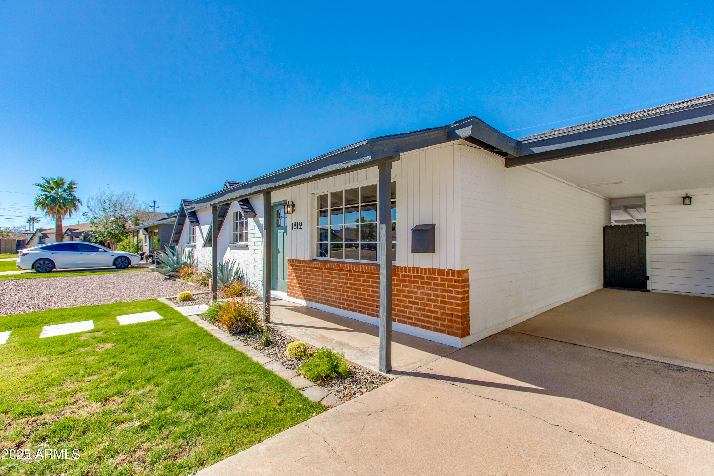 1812 S SHAFER Drive, Tempe