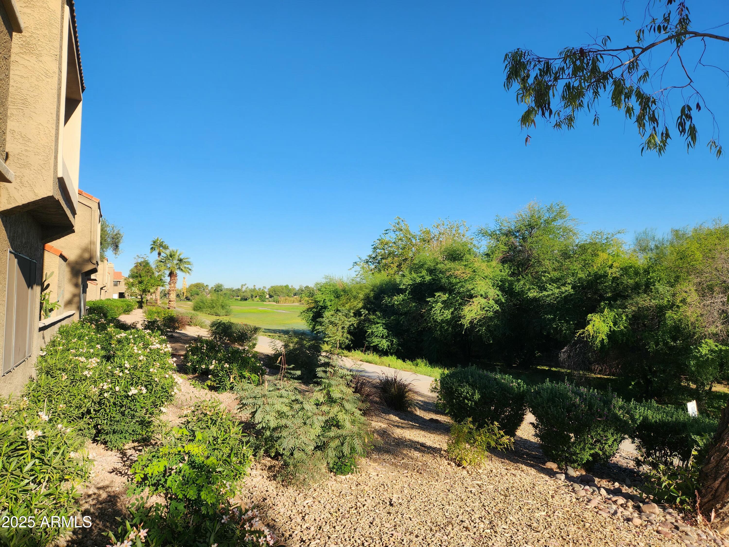 5122 E SHEA Boulevard, 2165