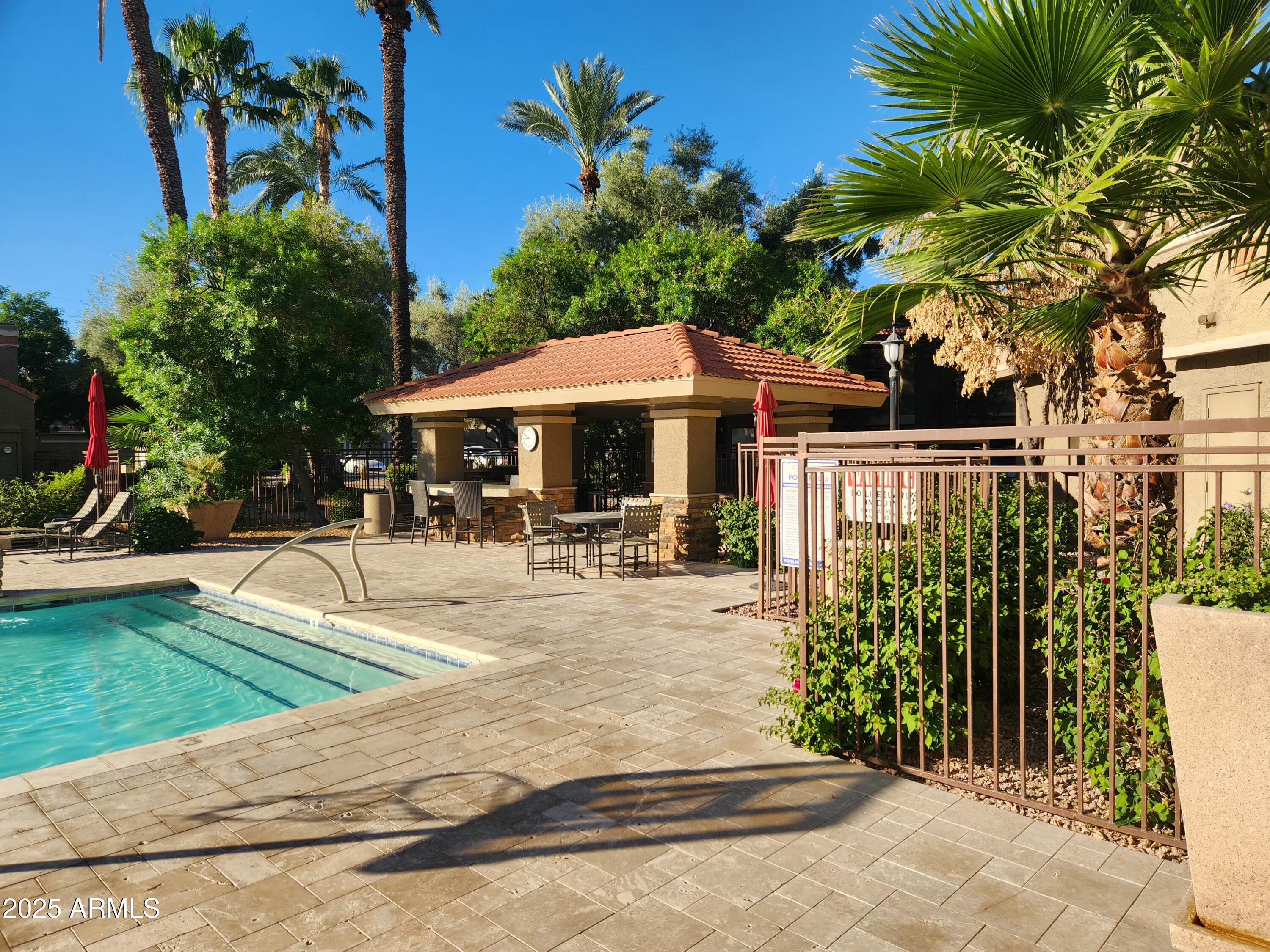 5122 E SHEA Boulevard, 2165