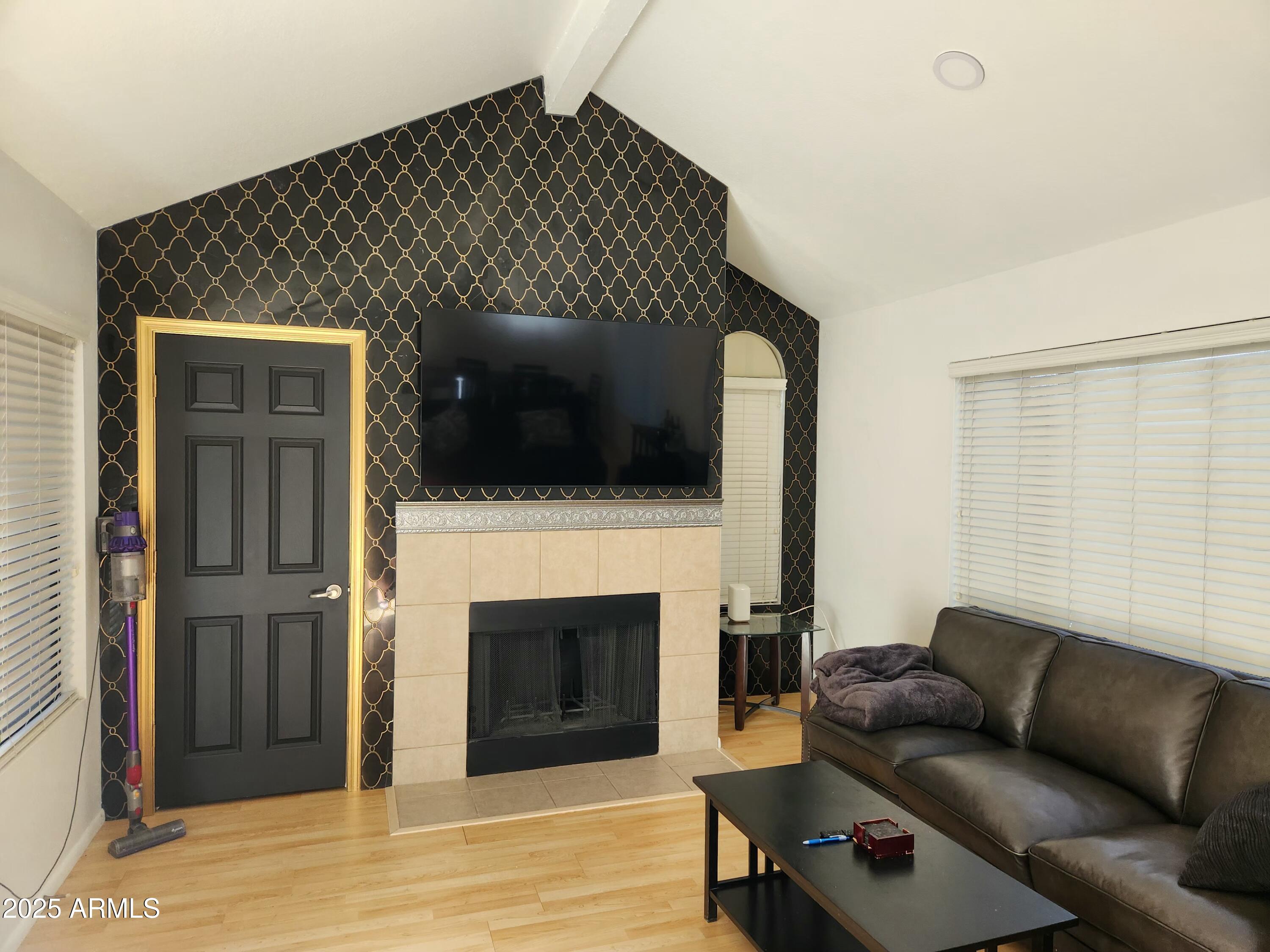 5122 E SHEA Boulevard, 2165