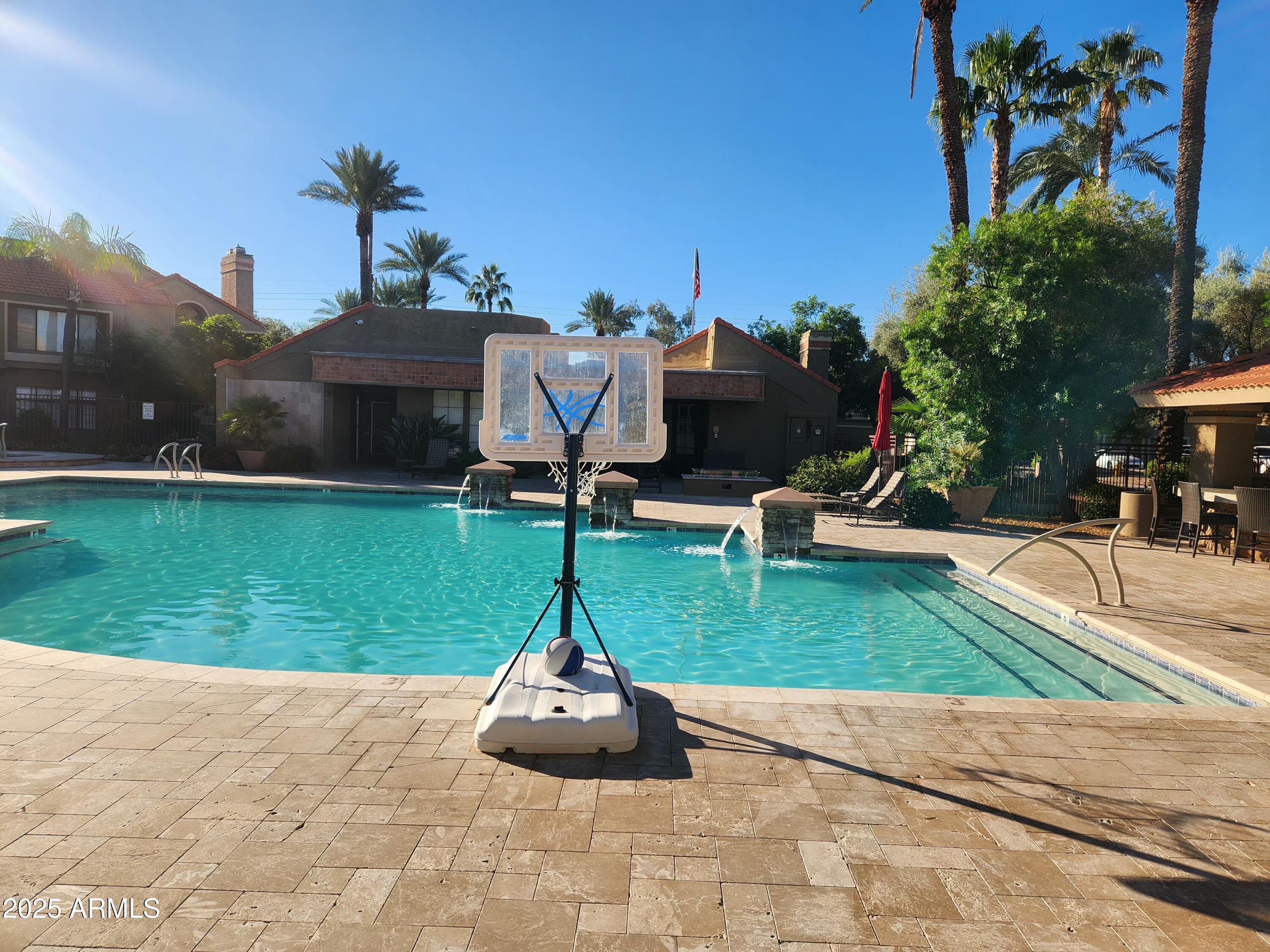 5122 E SHEA Boulevard, 2165