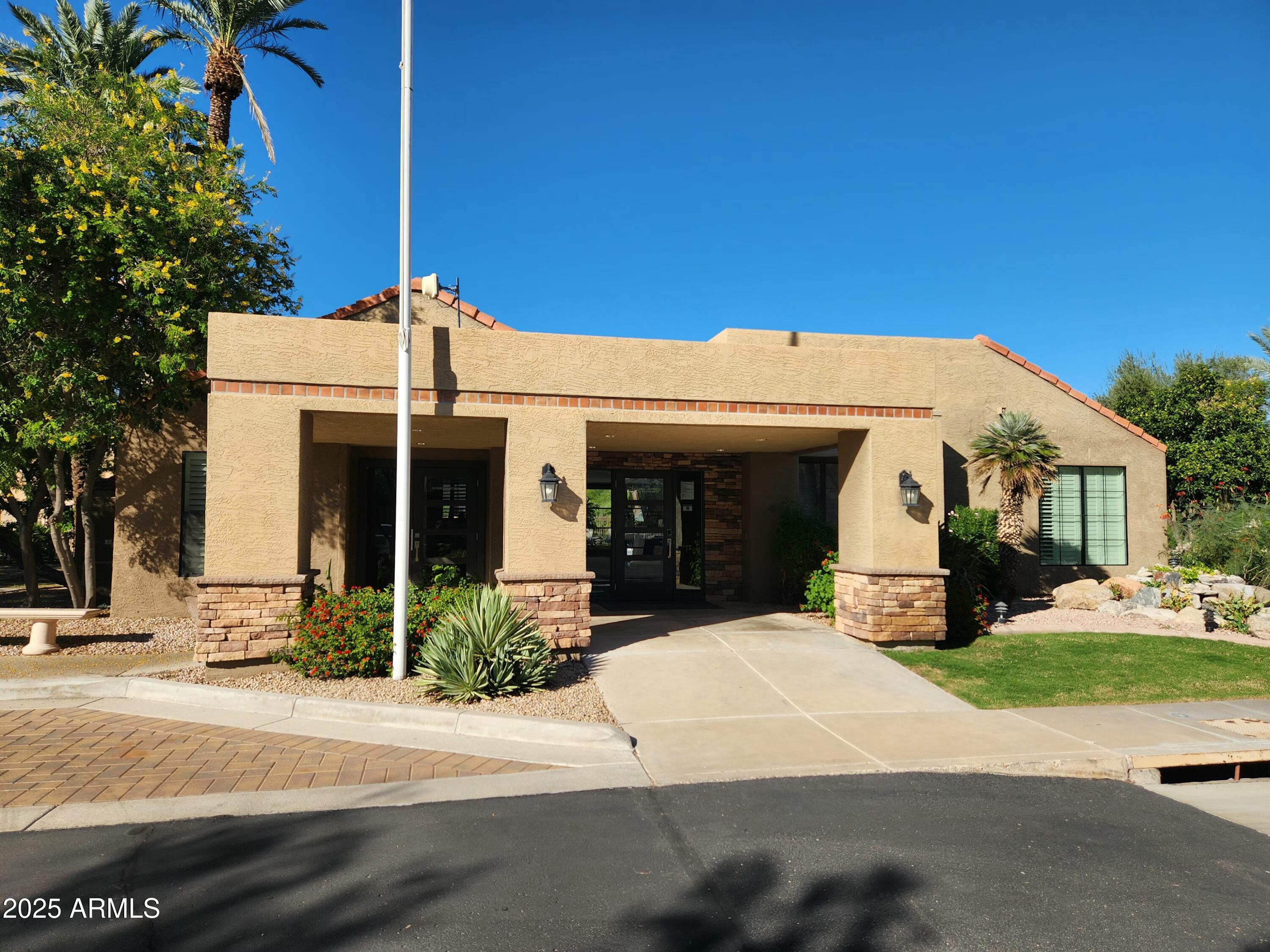 5122 E SHEA Boulevard, 2165